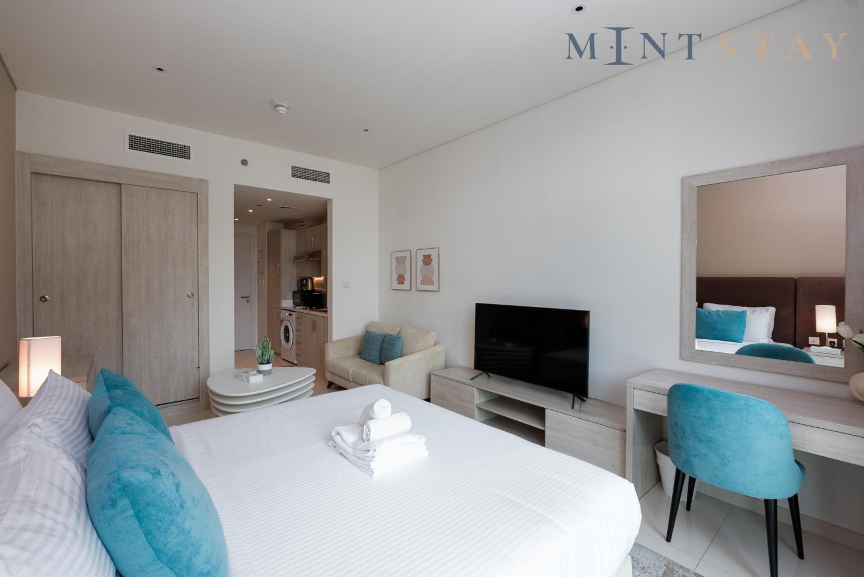 Seven Palm, Palm Jumeirah - Mint Stay