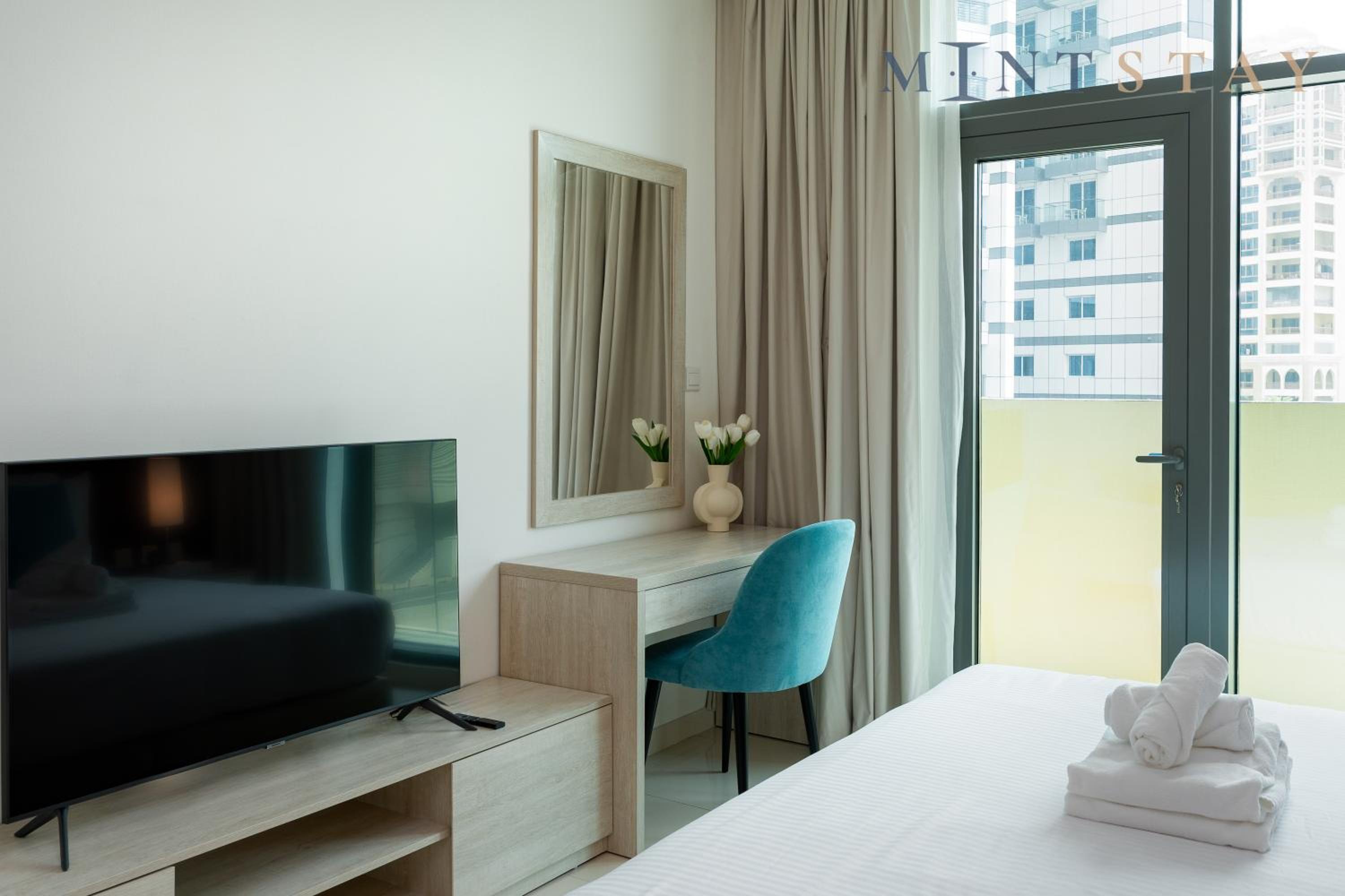Seven Palm, Palm Jumeirah - Mint Stay