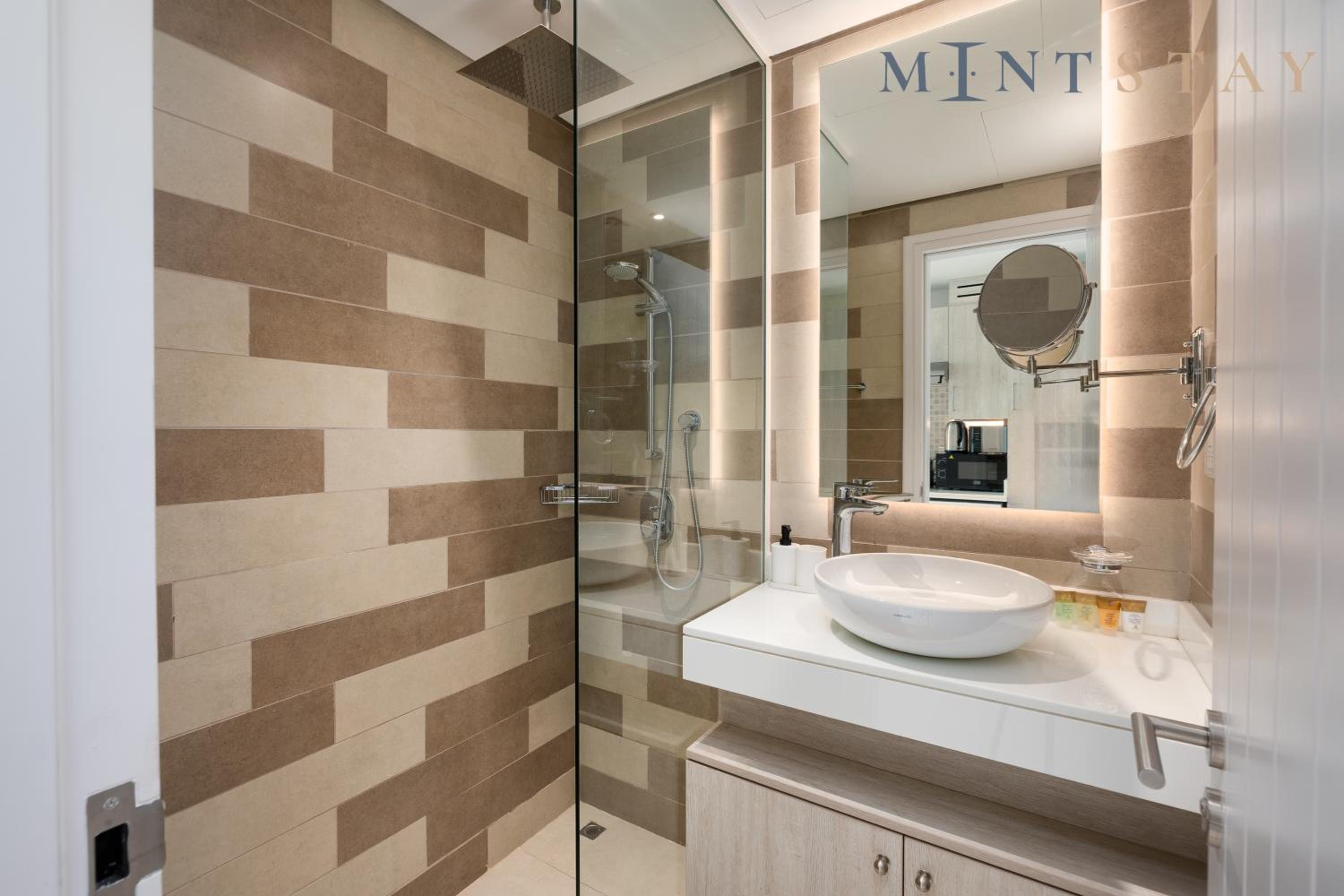 Seven Palm, Palm Jumeirah - Mint Stay