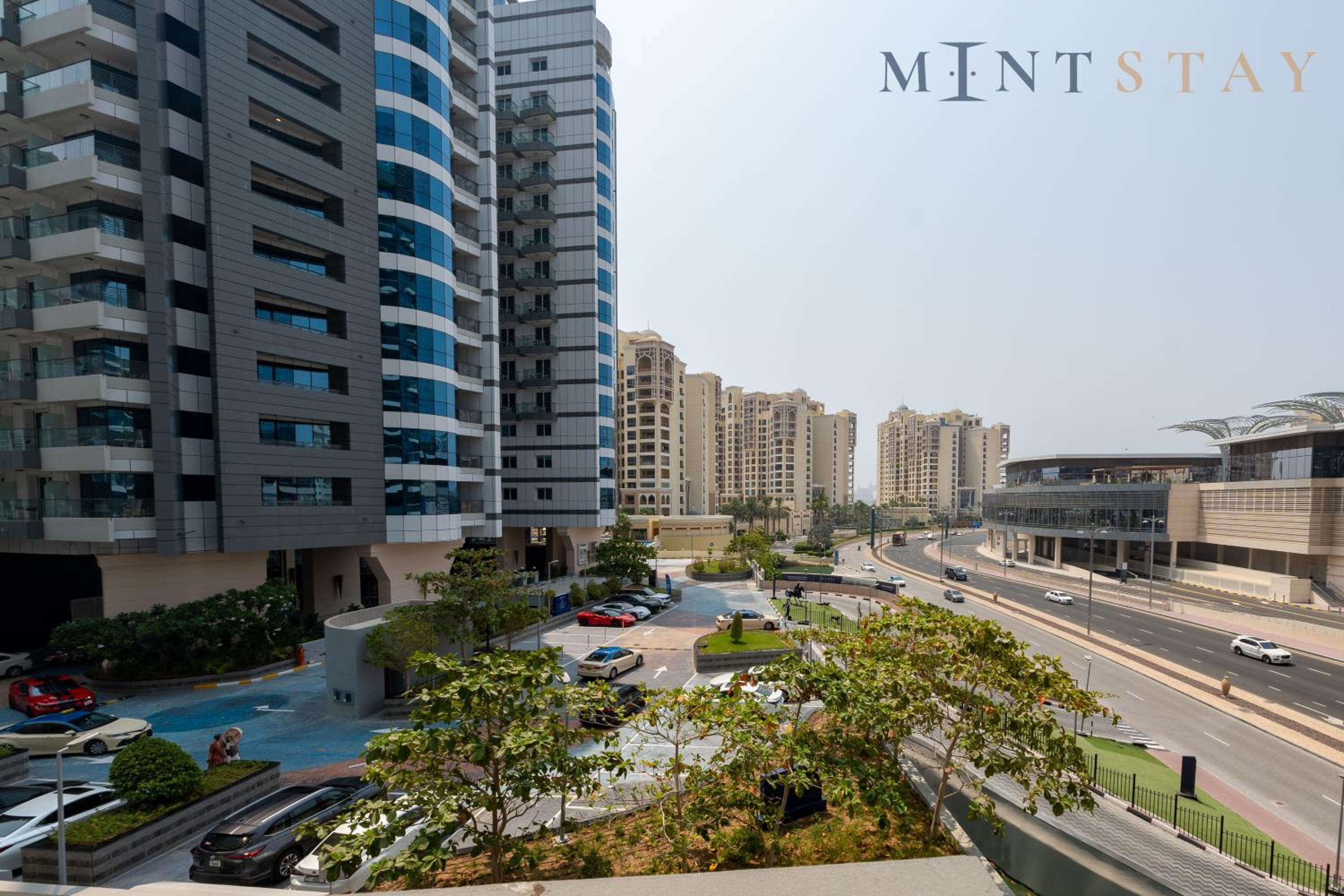 Seven Palm, Palm Jumeirah - Mint Stay