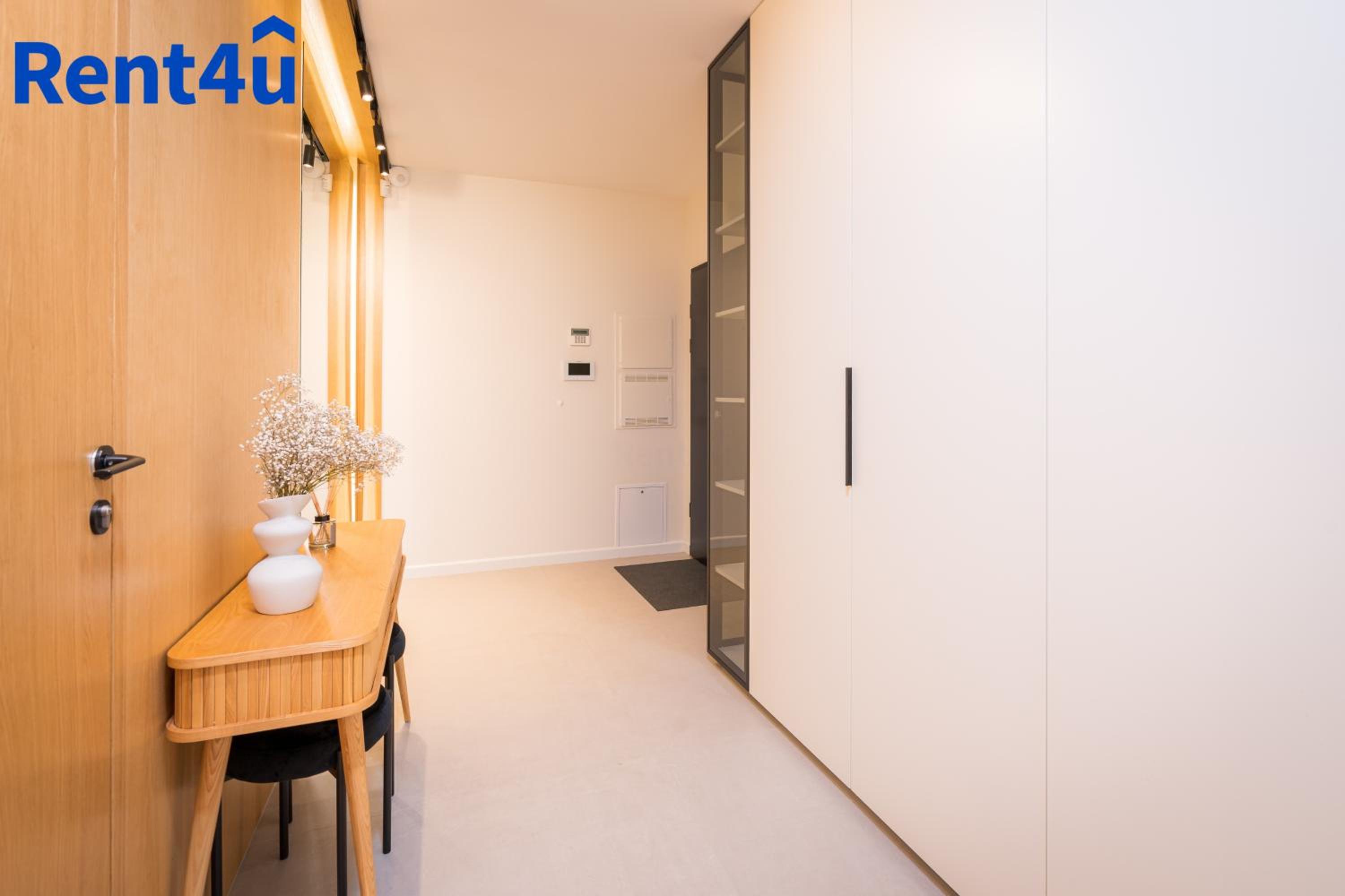 Apartament Ukiel z dostępem do jeziora by Rent4You