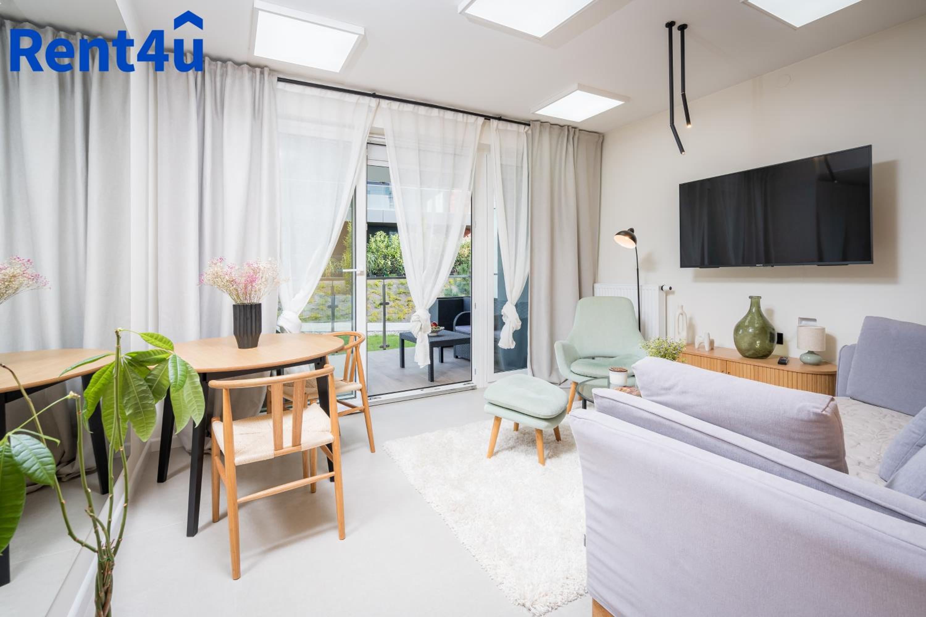 Apartament Ukiel z dostępem do jeziora by Rent4You