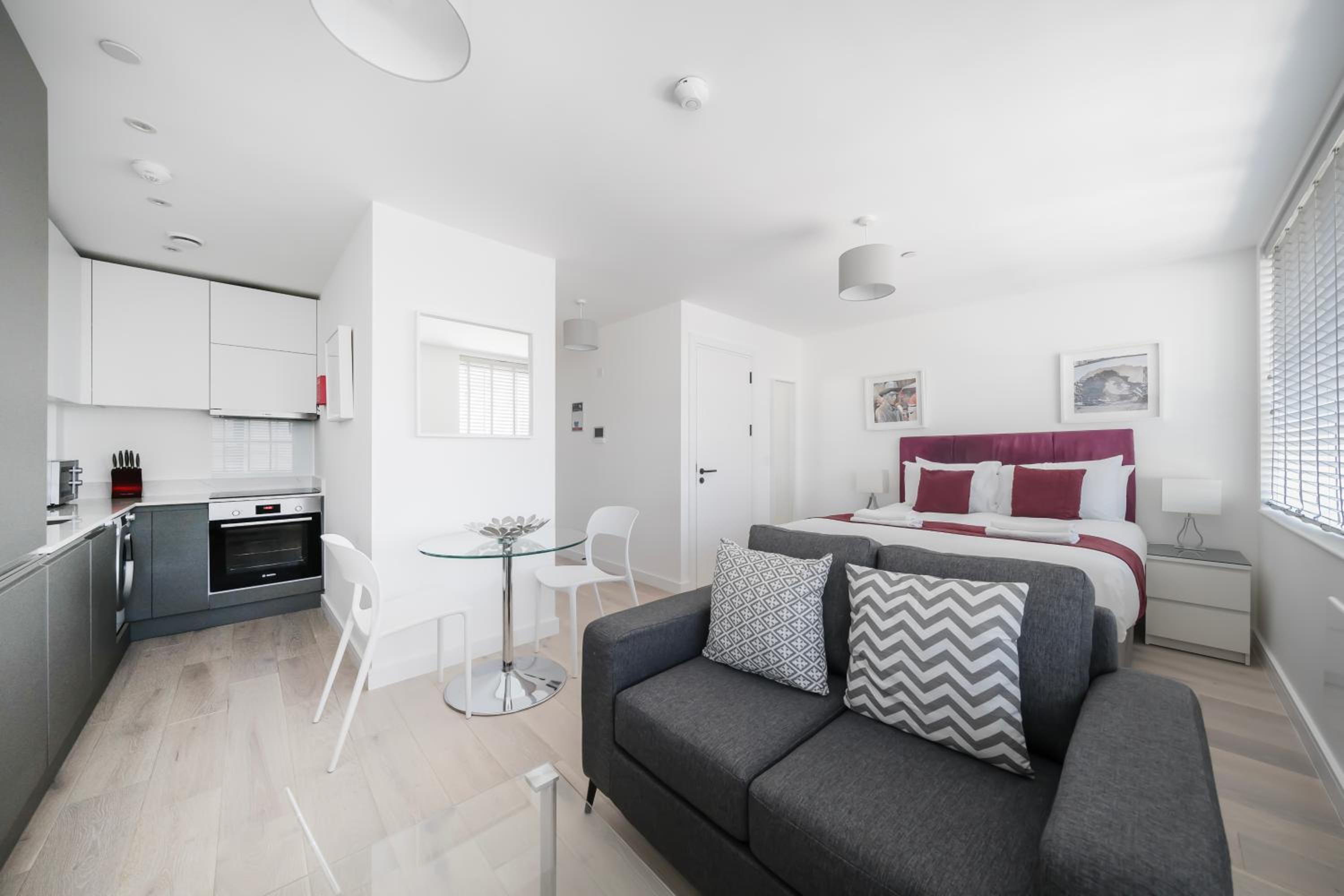 Roomspace Serviced Apartments -Caroline Street