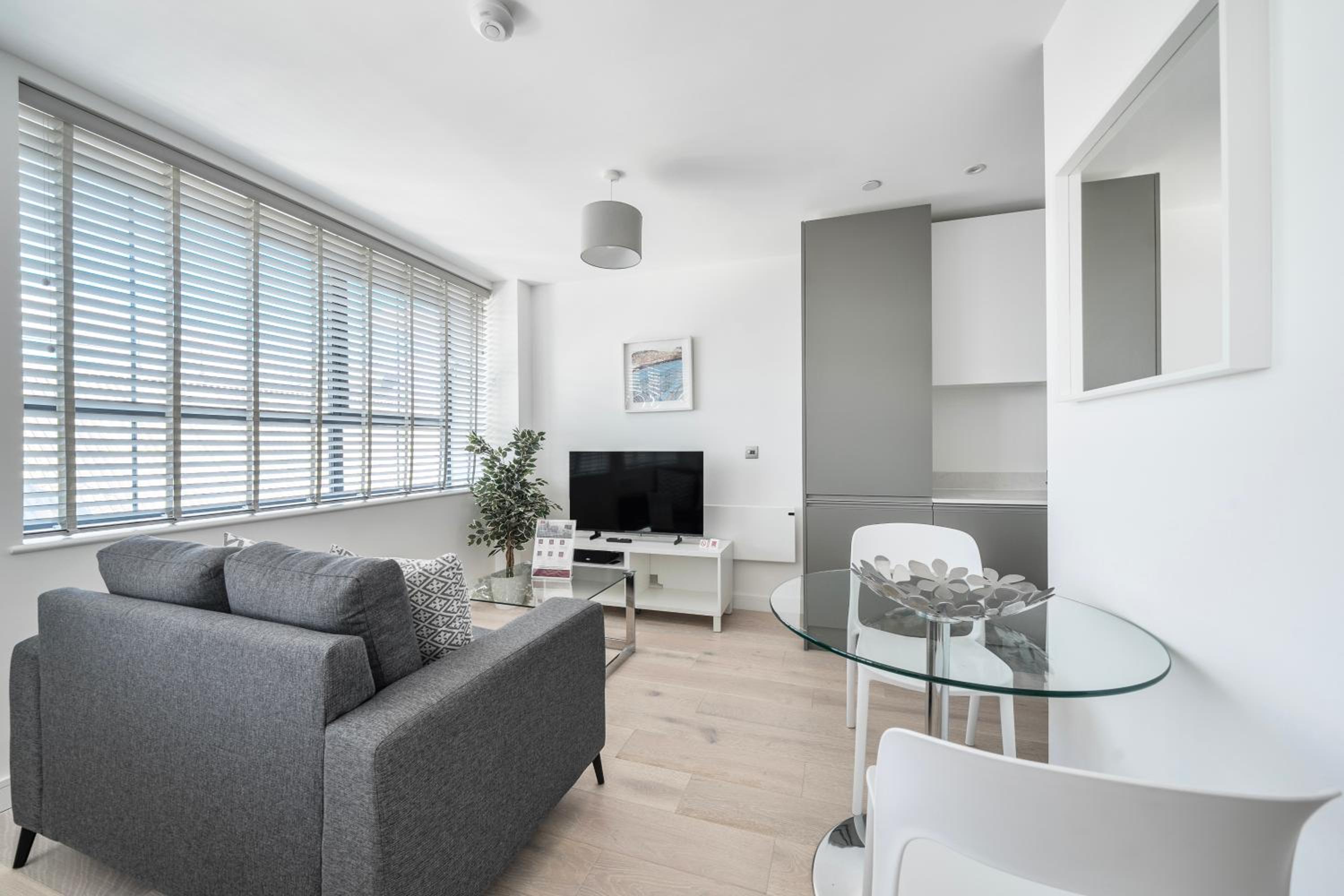 Roomspace Serviced Apartments -Caroline Street