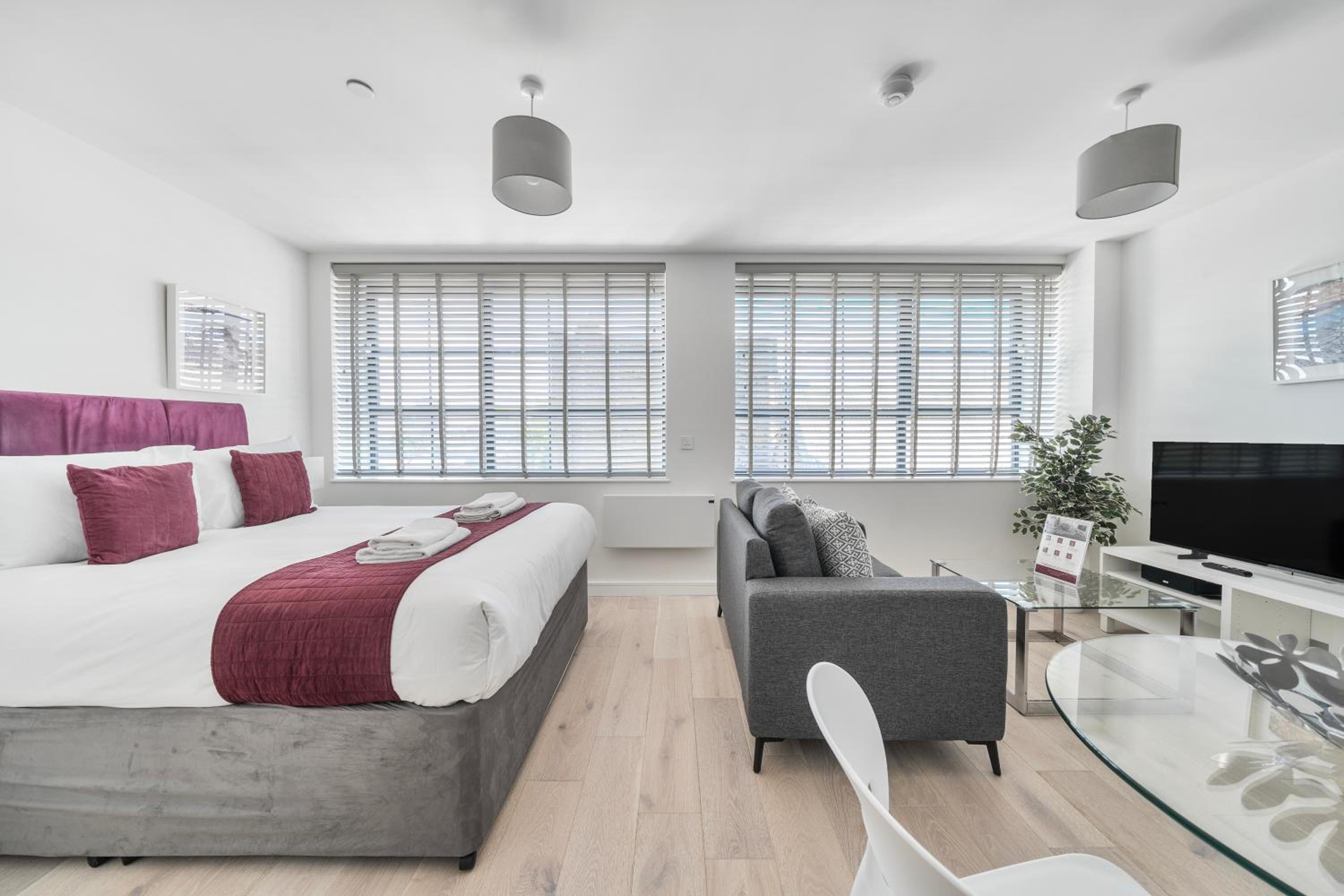 Roomspace Serviced Apartments -Caroline Street