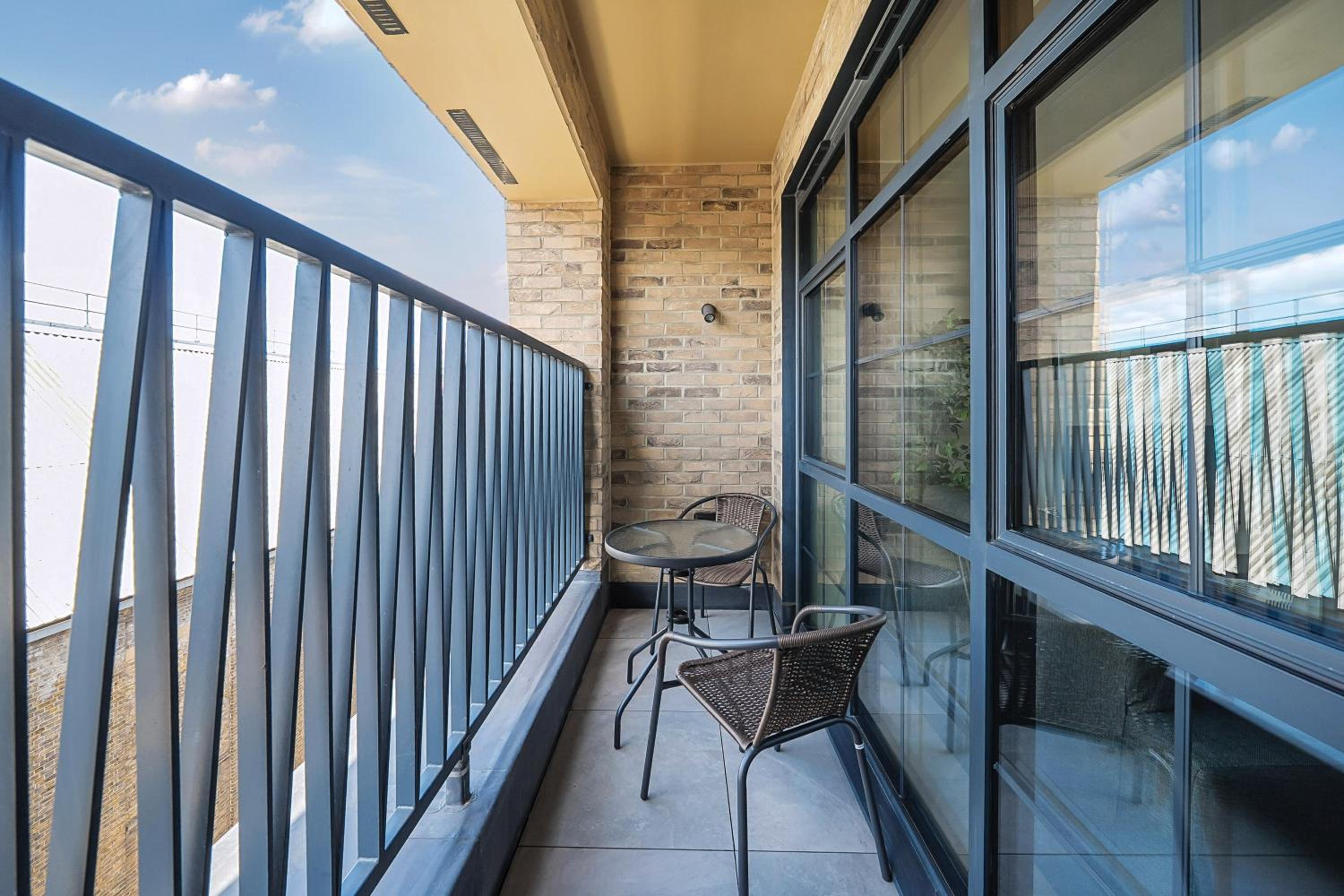 Roomspace Serviced Apartments -Caroline Street