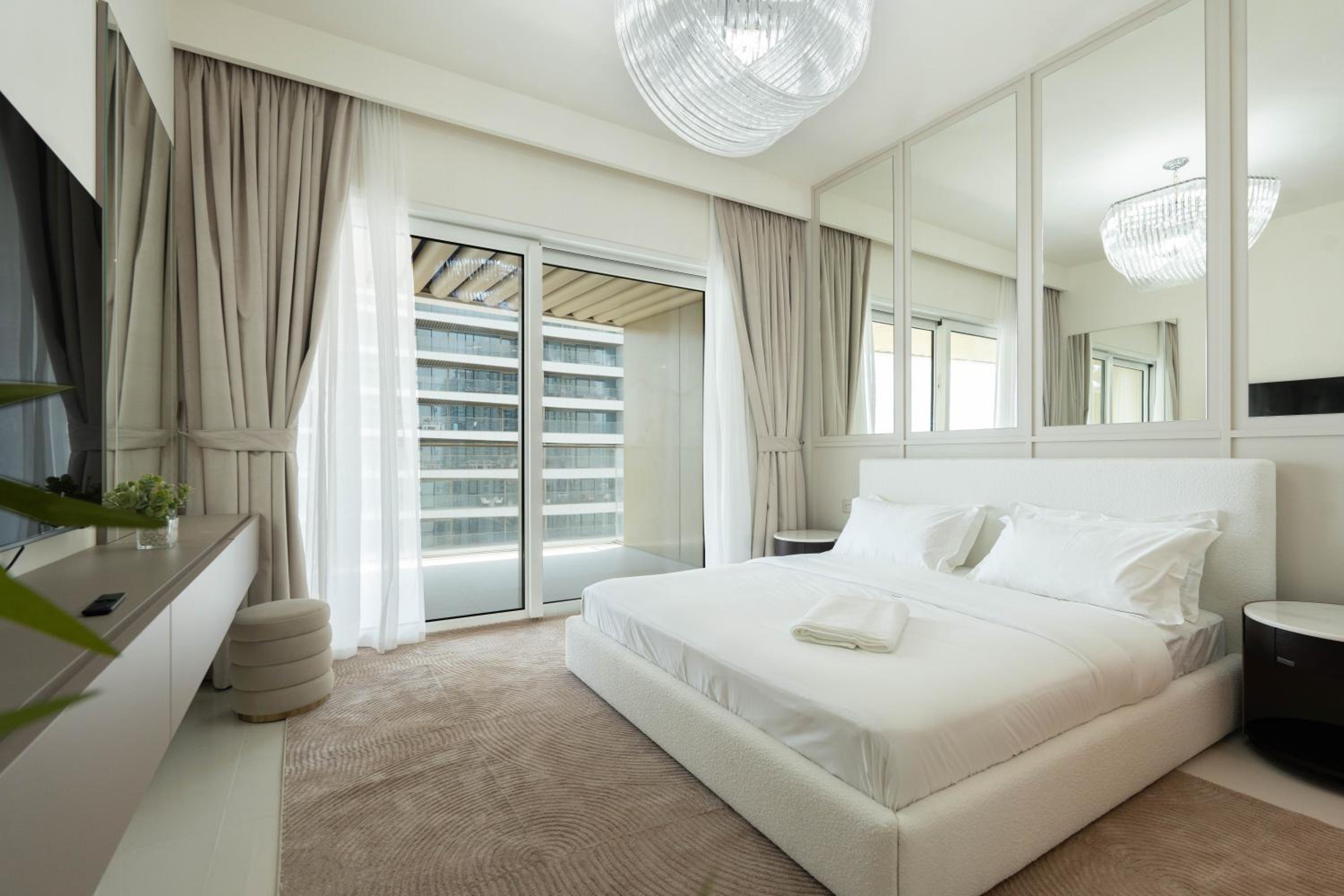 KeyRock - Palm View Luxury Stay in Grand Bleu