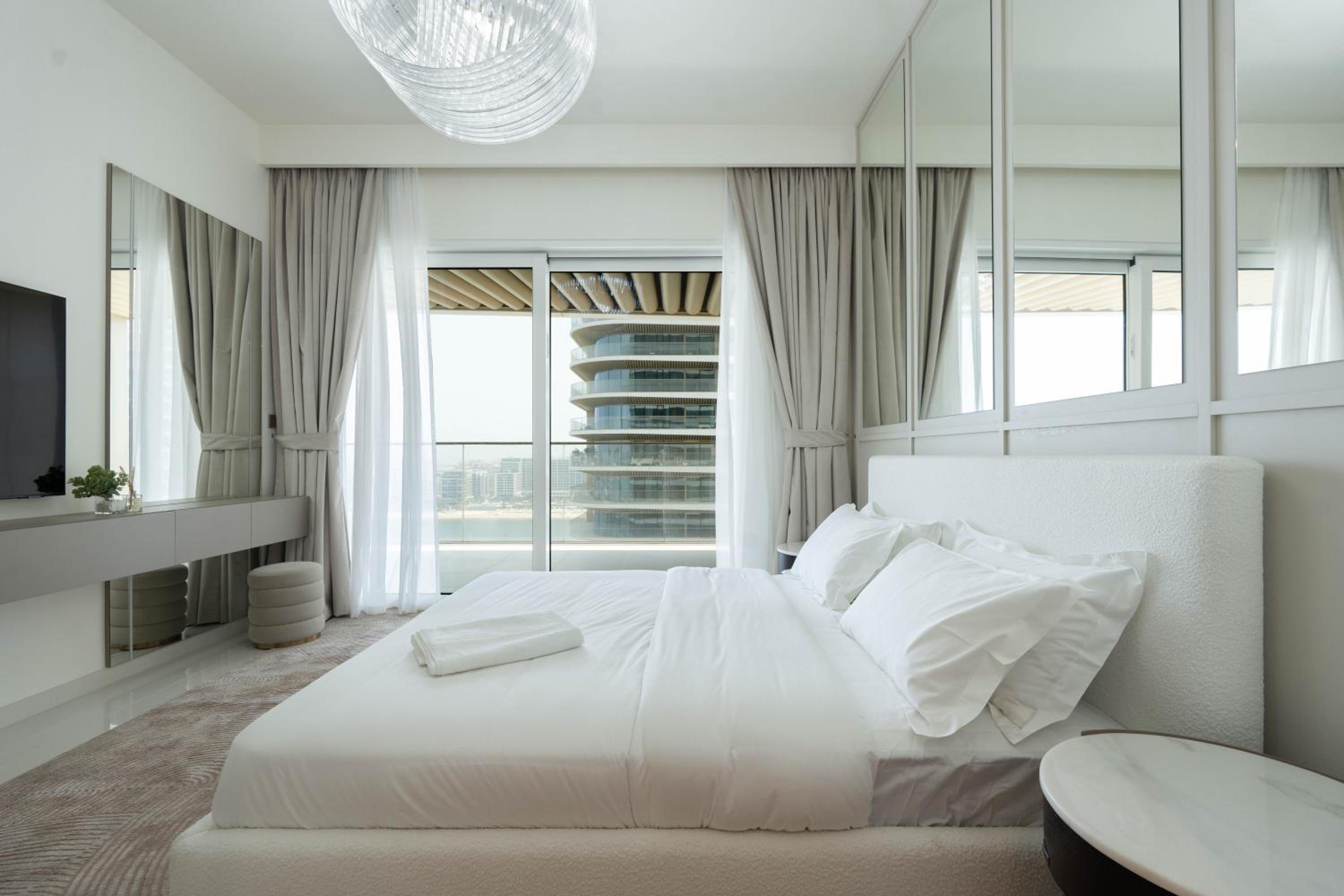 KeyRock - Palm View Luxury Stay in Grand Bleu