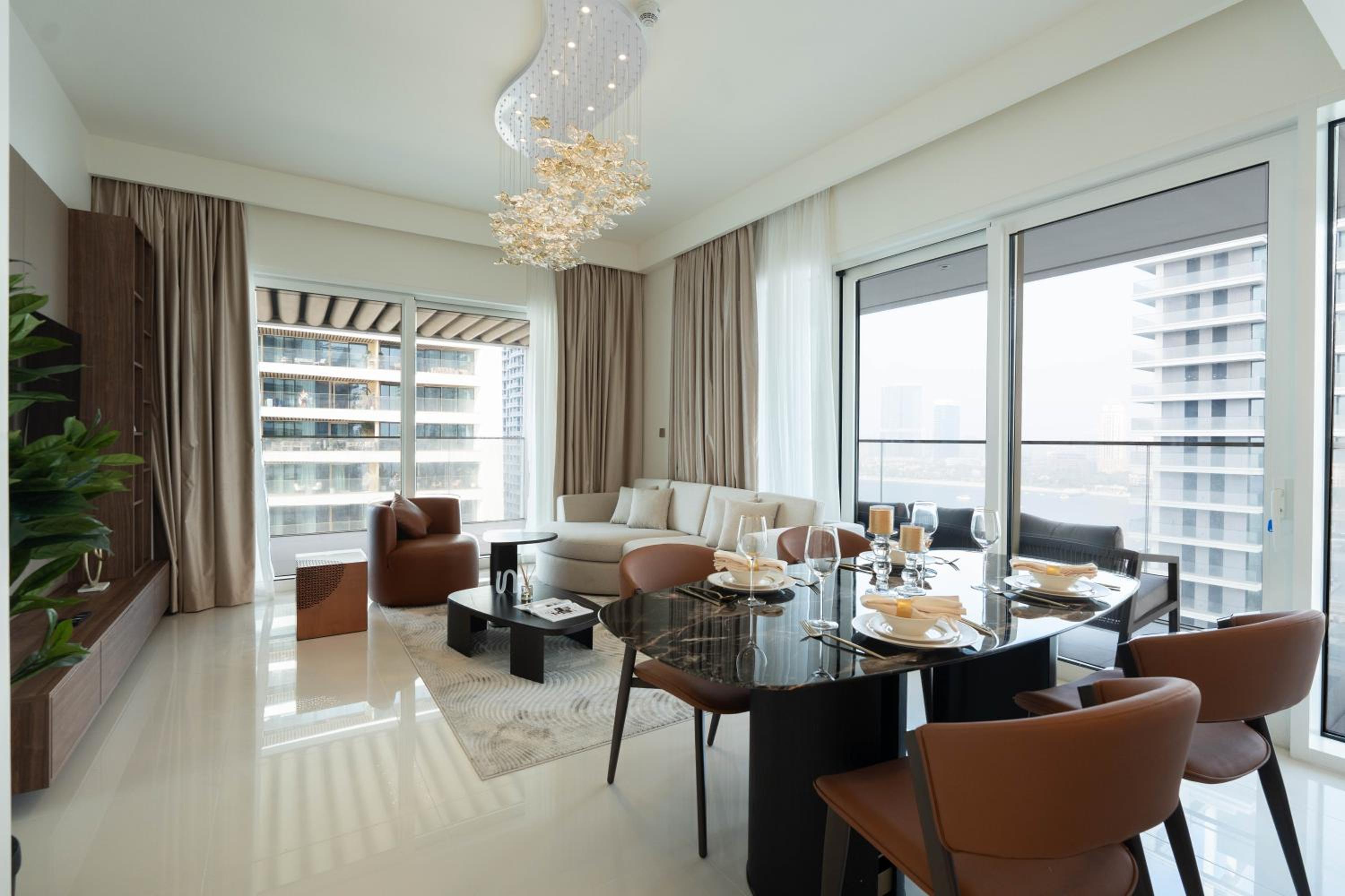 KeyRock - Grand Bleu Escape with Iconic Palm Views
