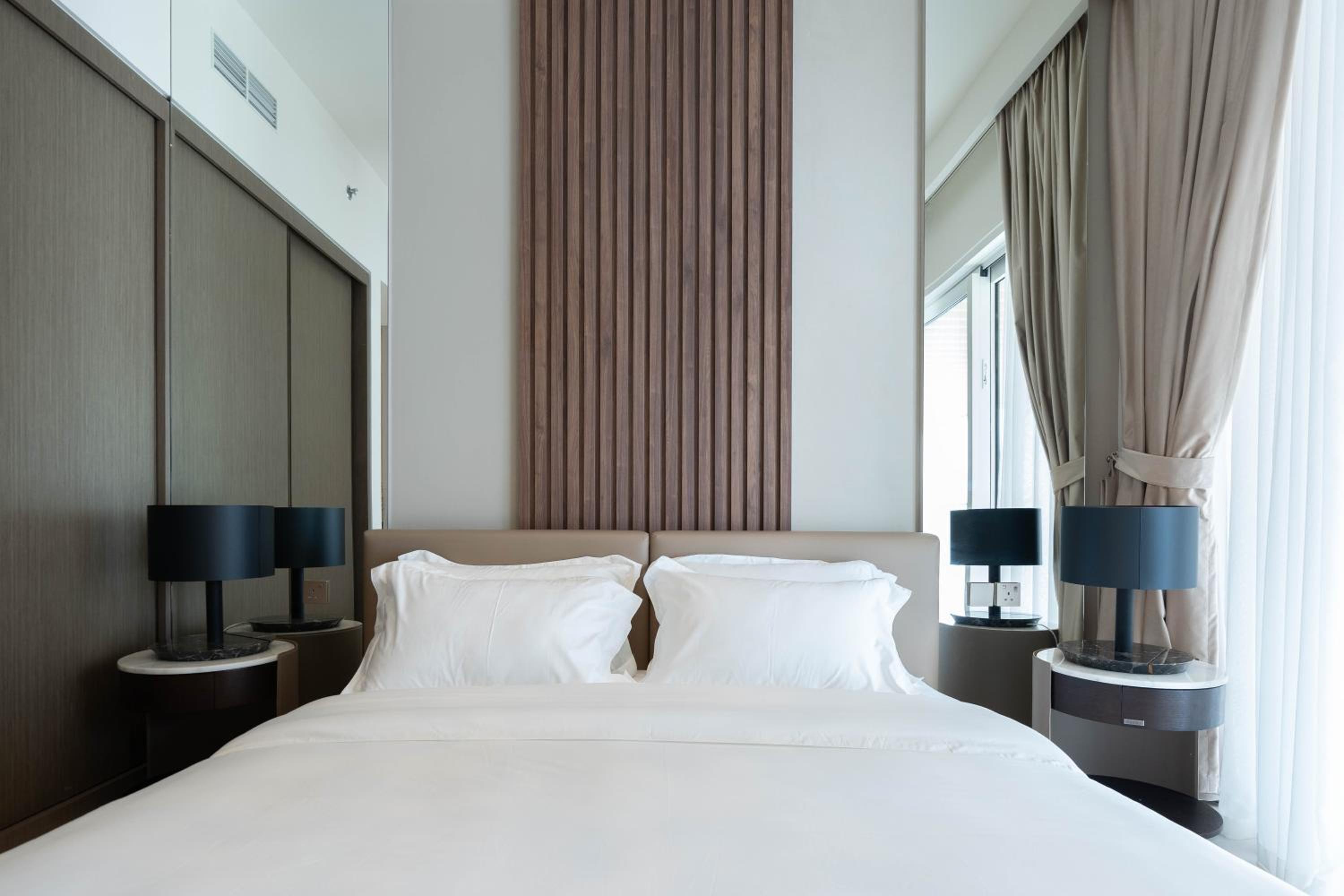 KeyRock - Grand Bleu Escape with Iconic Palm Views