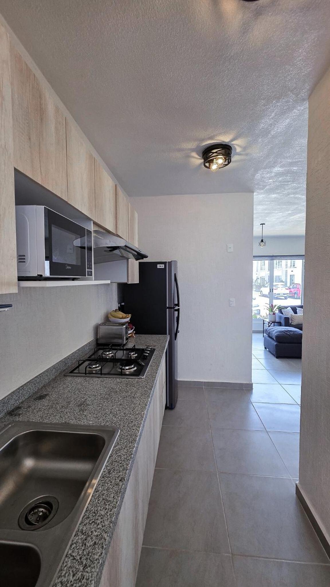 New Casa Flores in Polígono Sur with pool