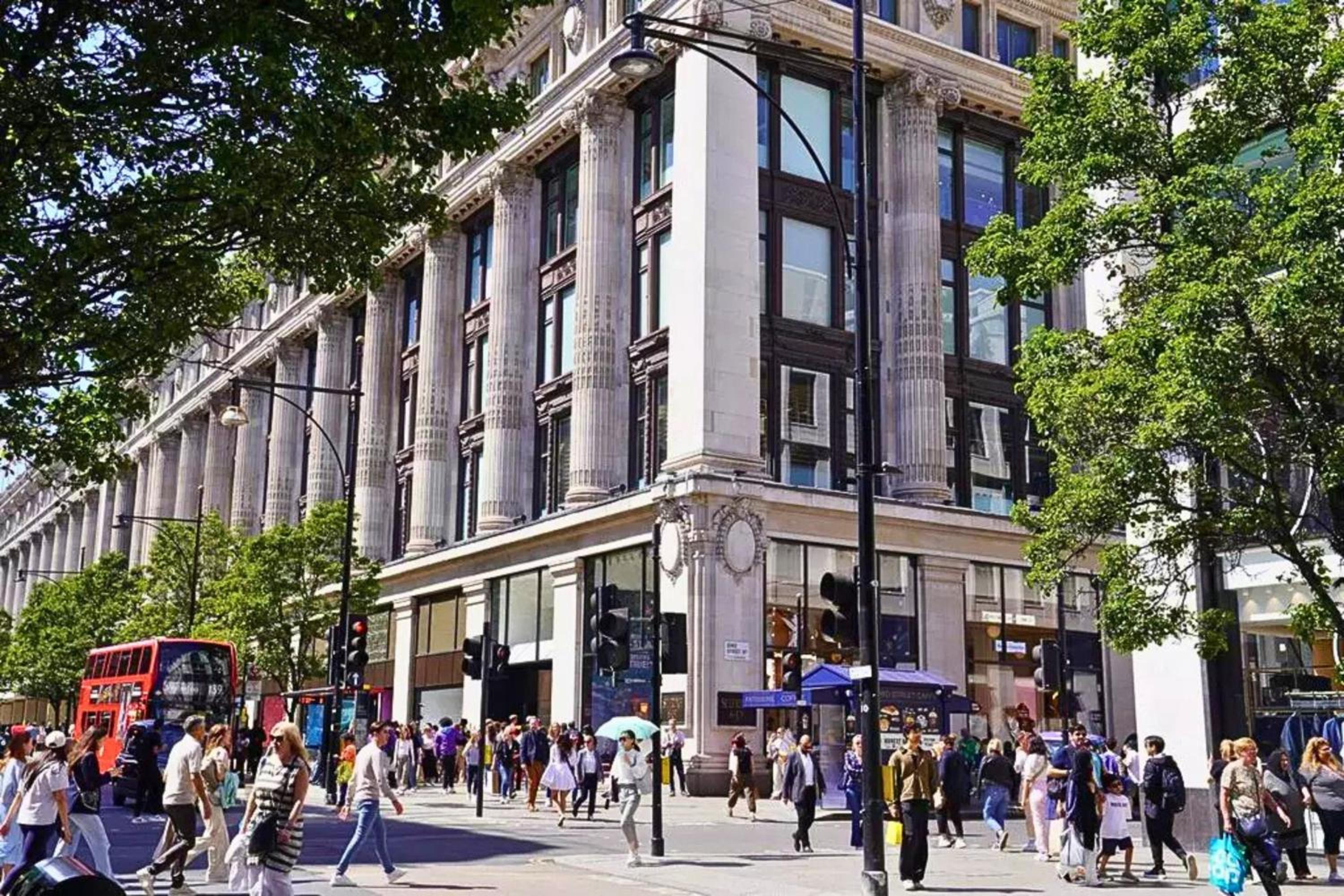 1300ft Fitzrovia Soho 2B2B by Tottenham Court Road Station Elizabeth line & Oxford Street