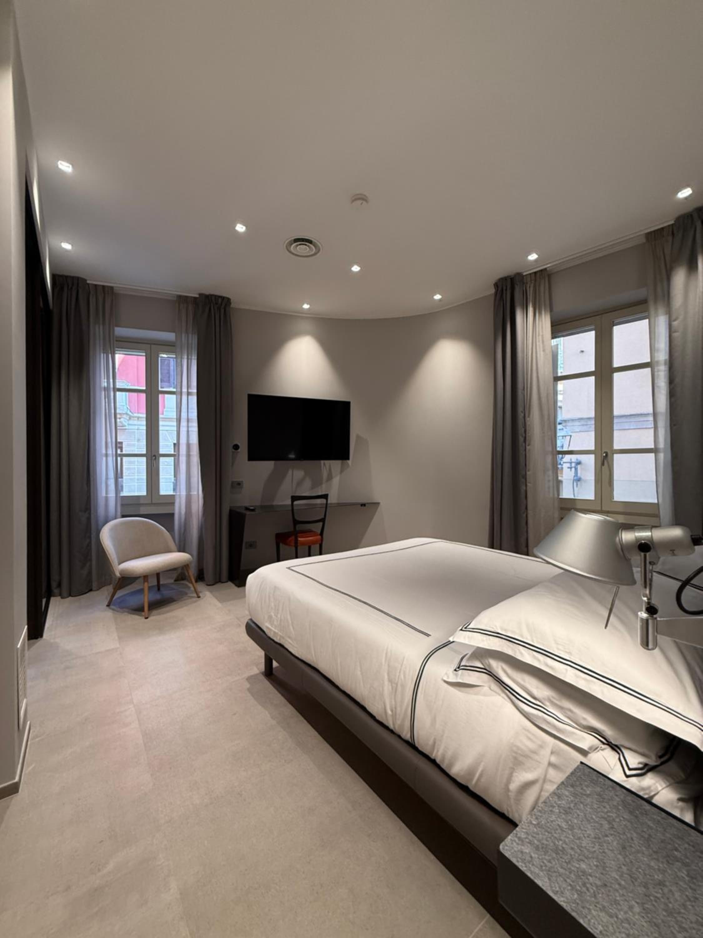 Leopoldo Suites