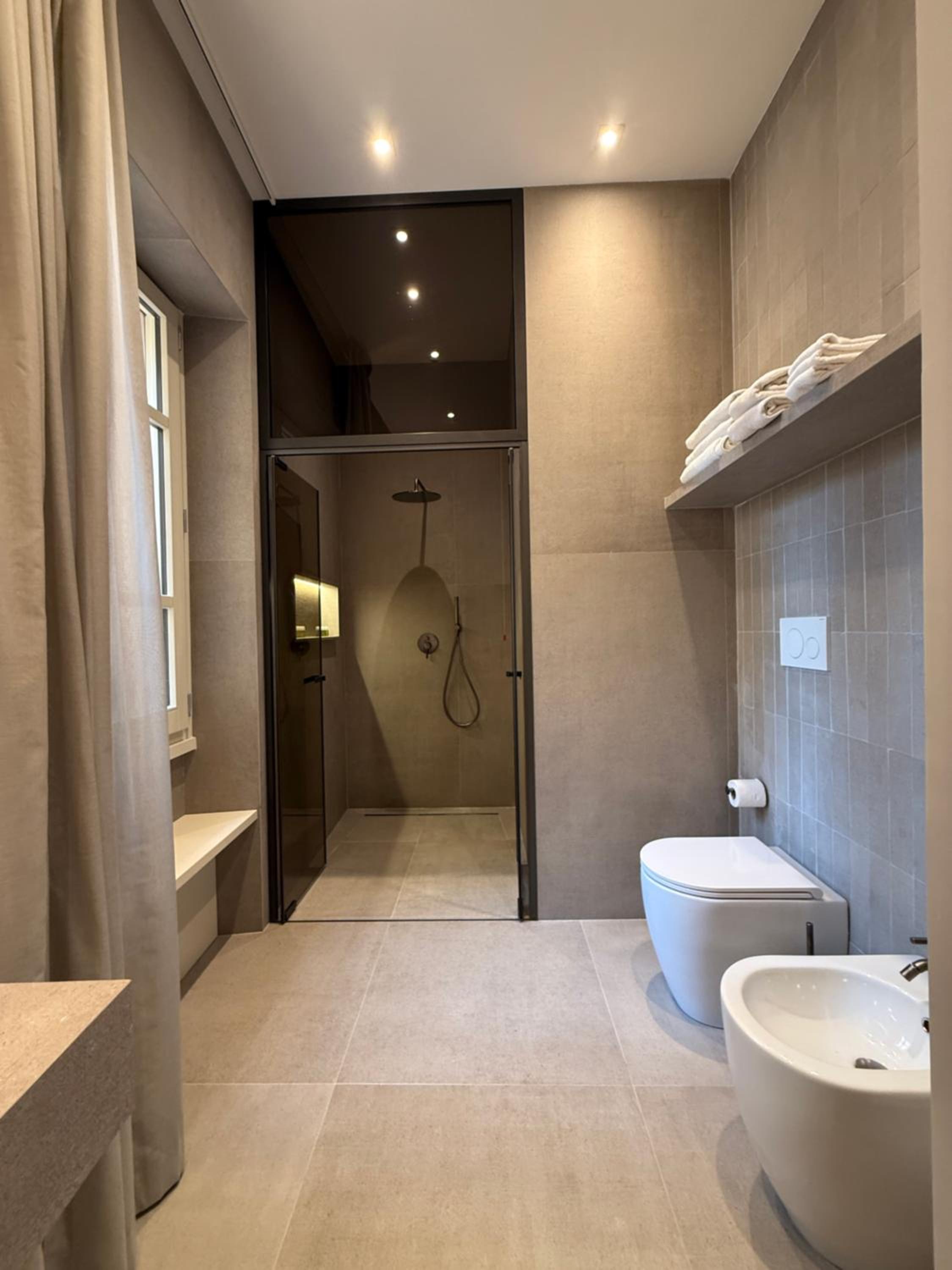 Leopoldo Suites
