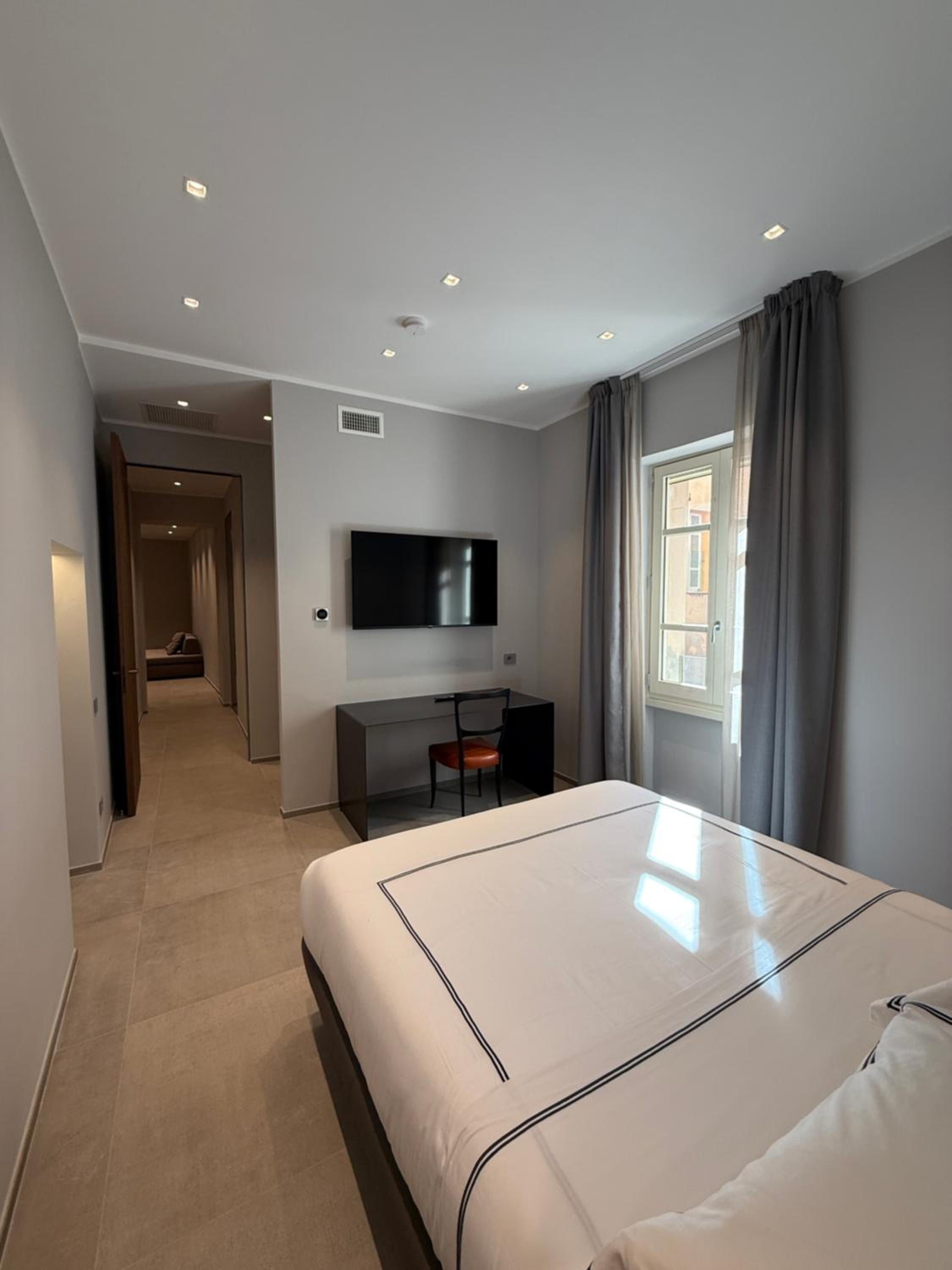 Leopoldo Suites