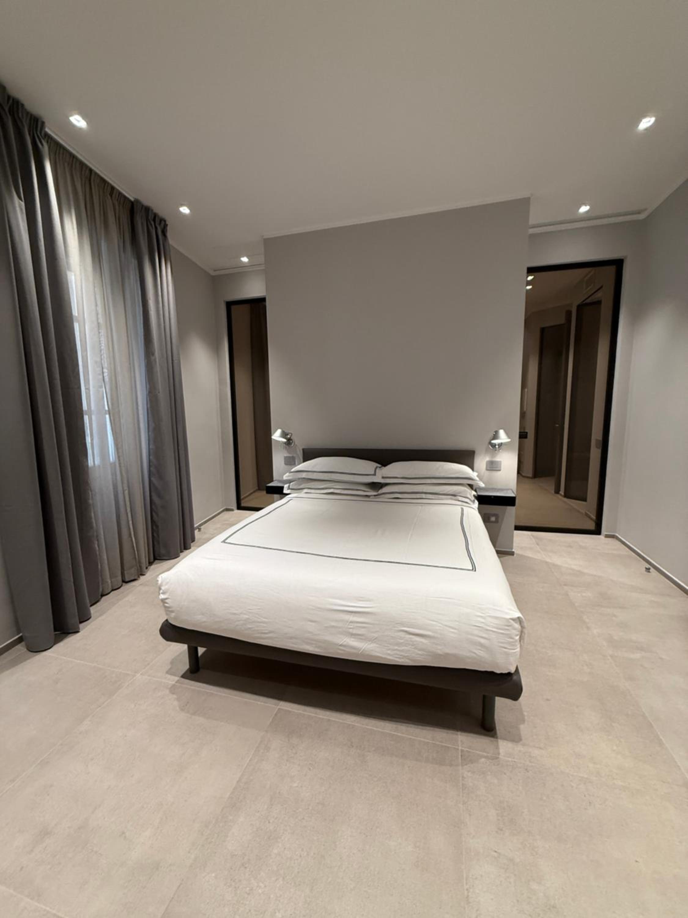 Leopoldo Suites