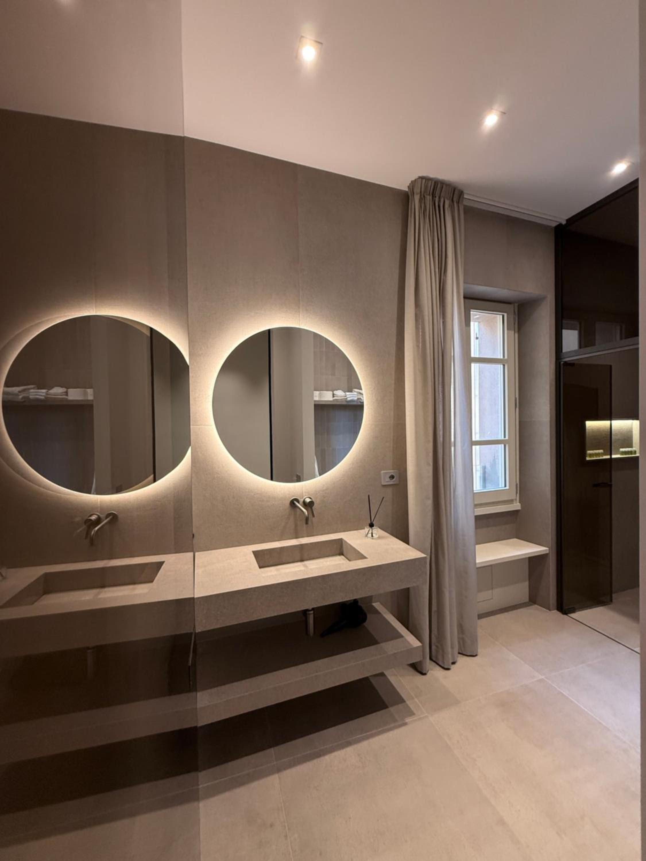Leopoldo Suites