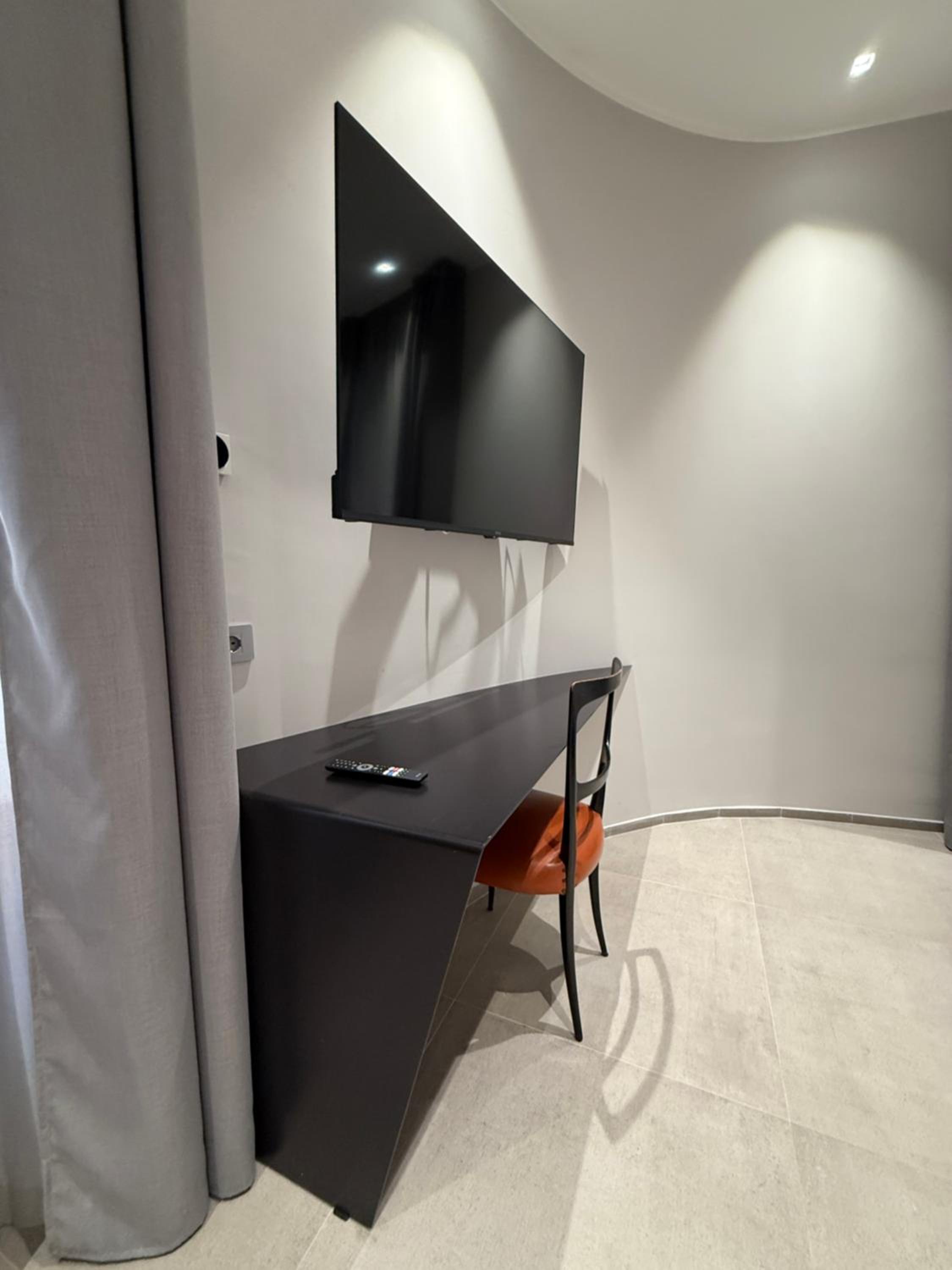 Leopoldo Suites