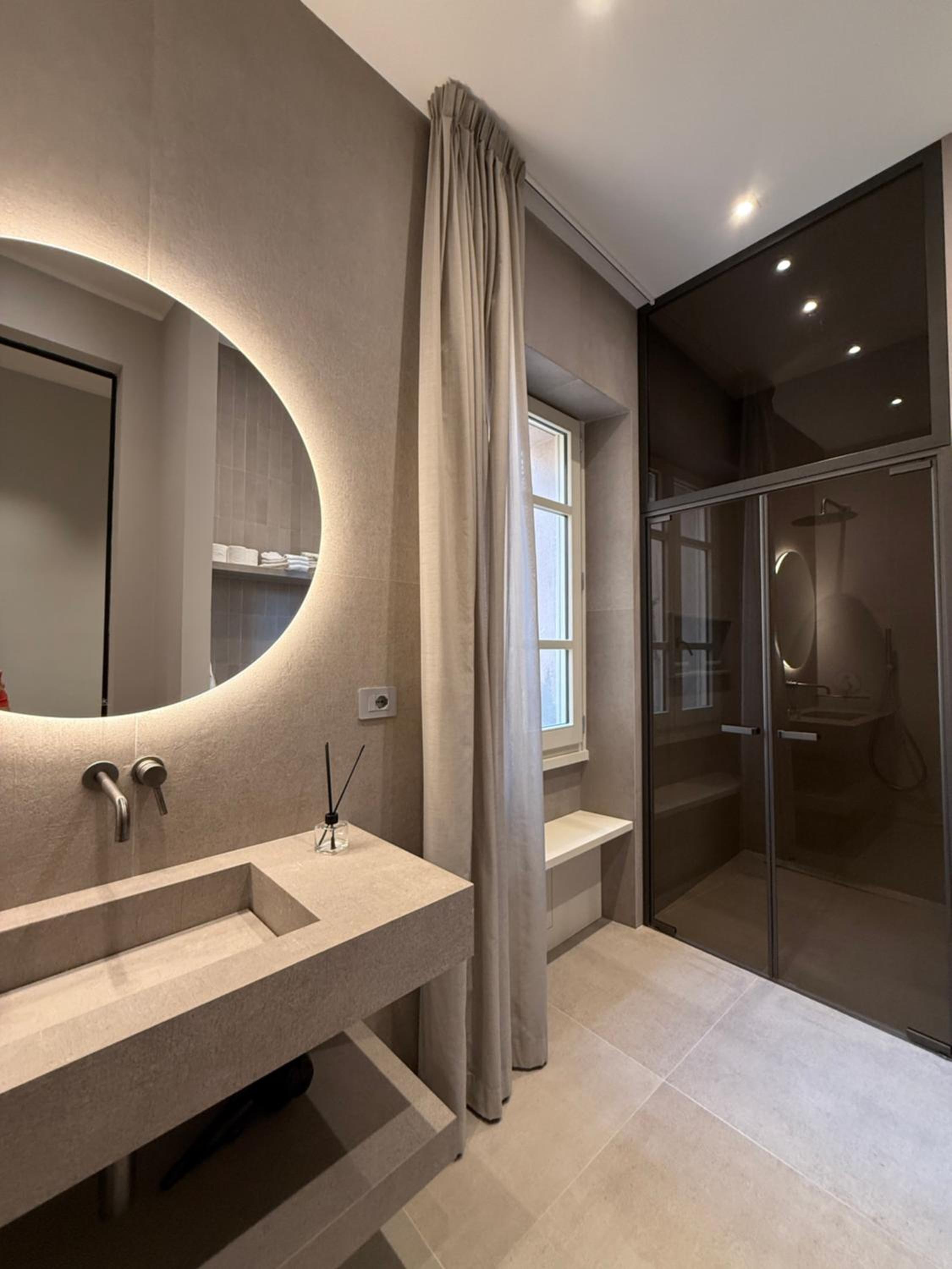 Leopoldo Suites