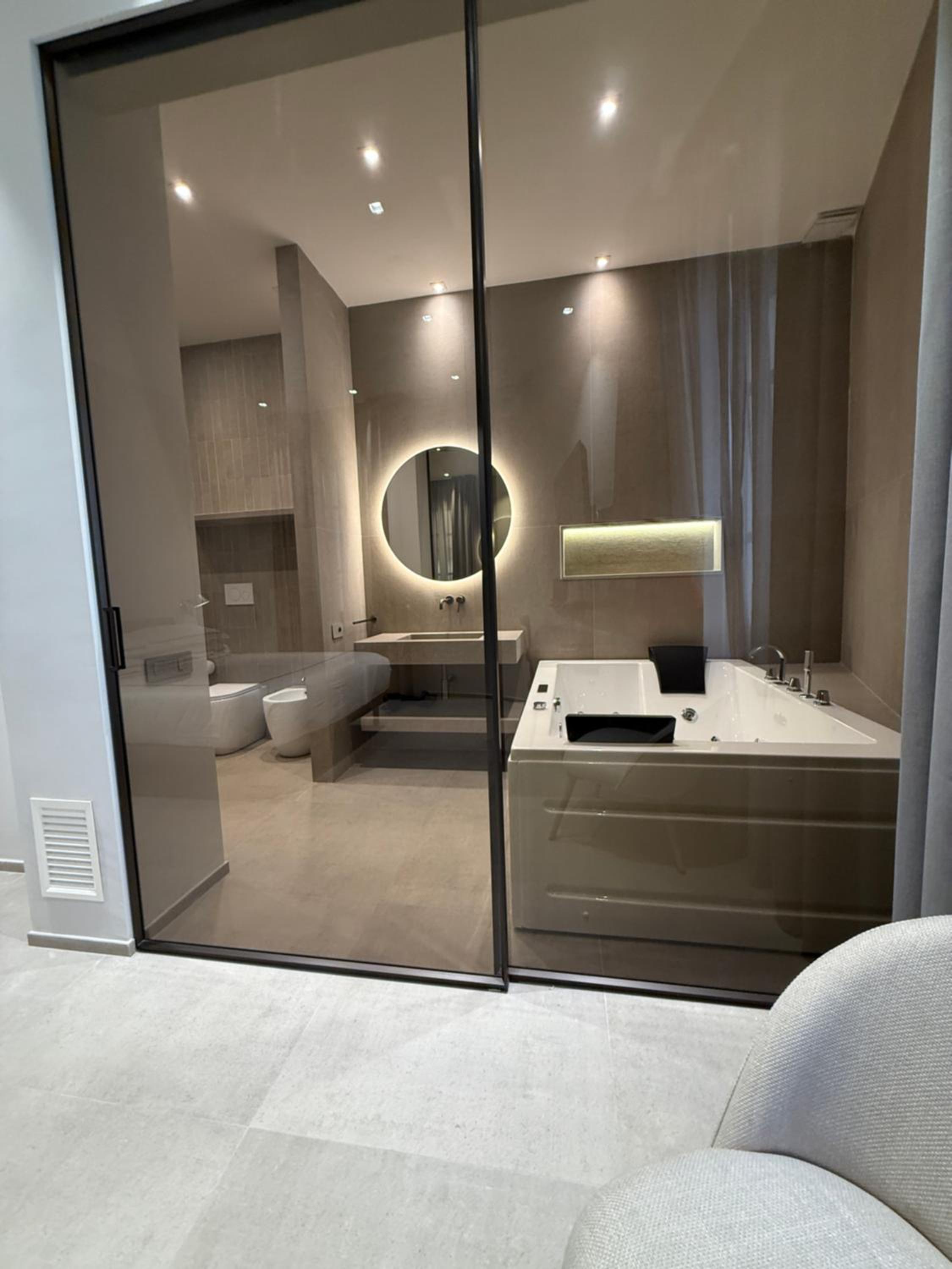 Leopoldo Suites
