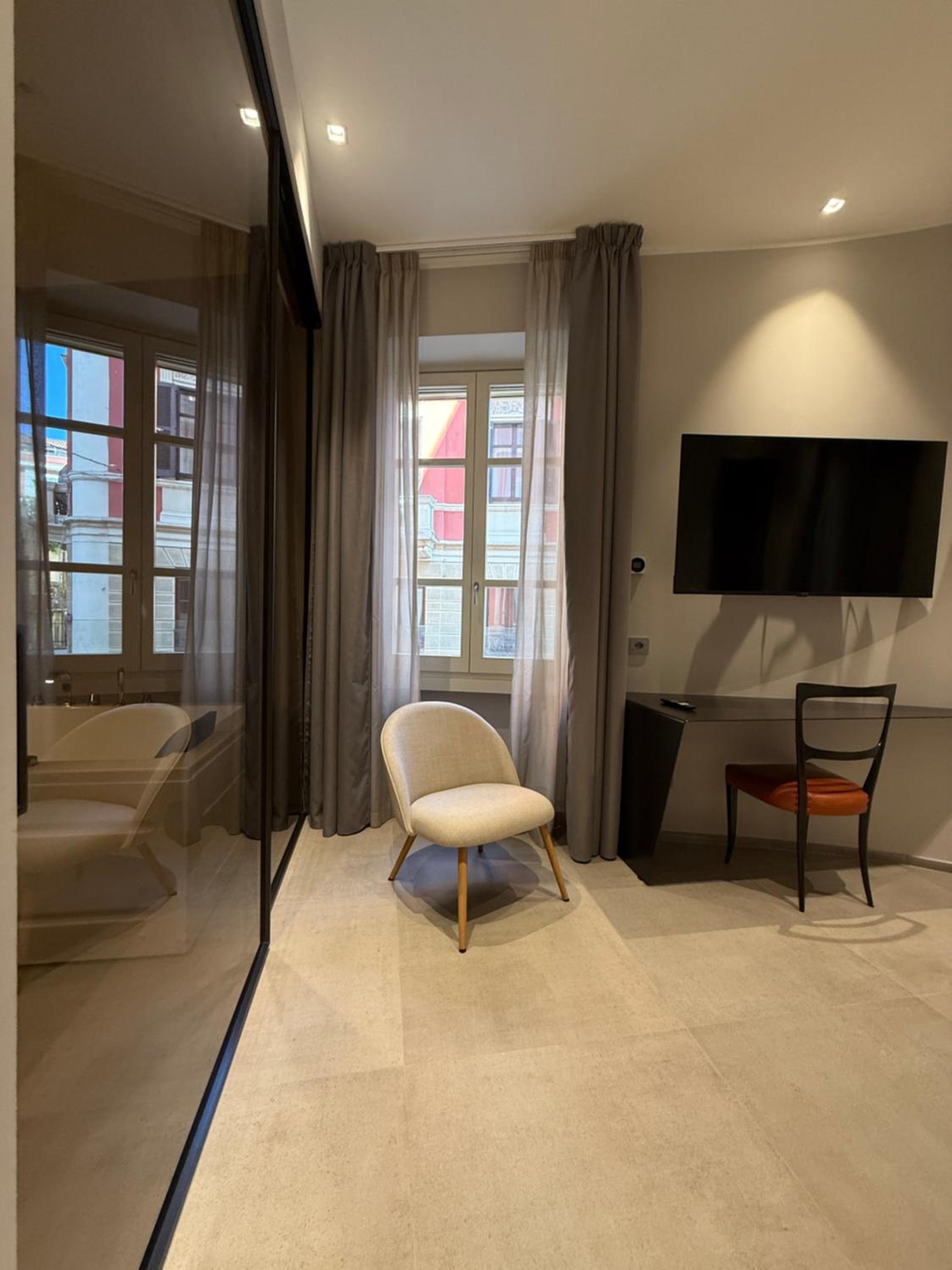 Leopoldo Suites