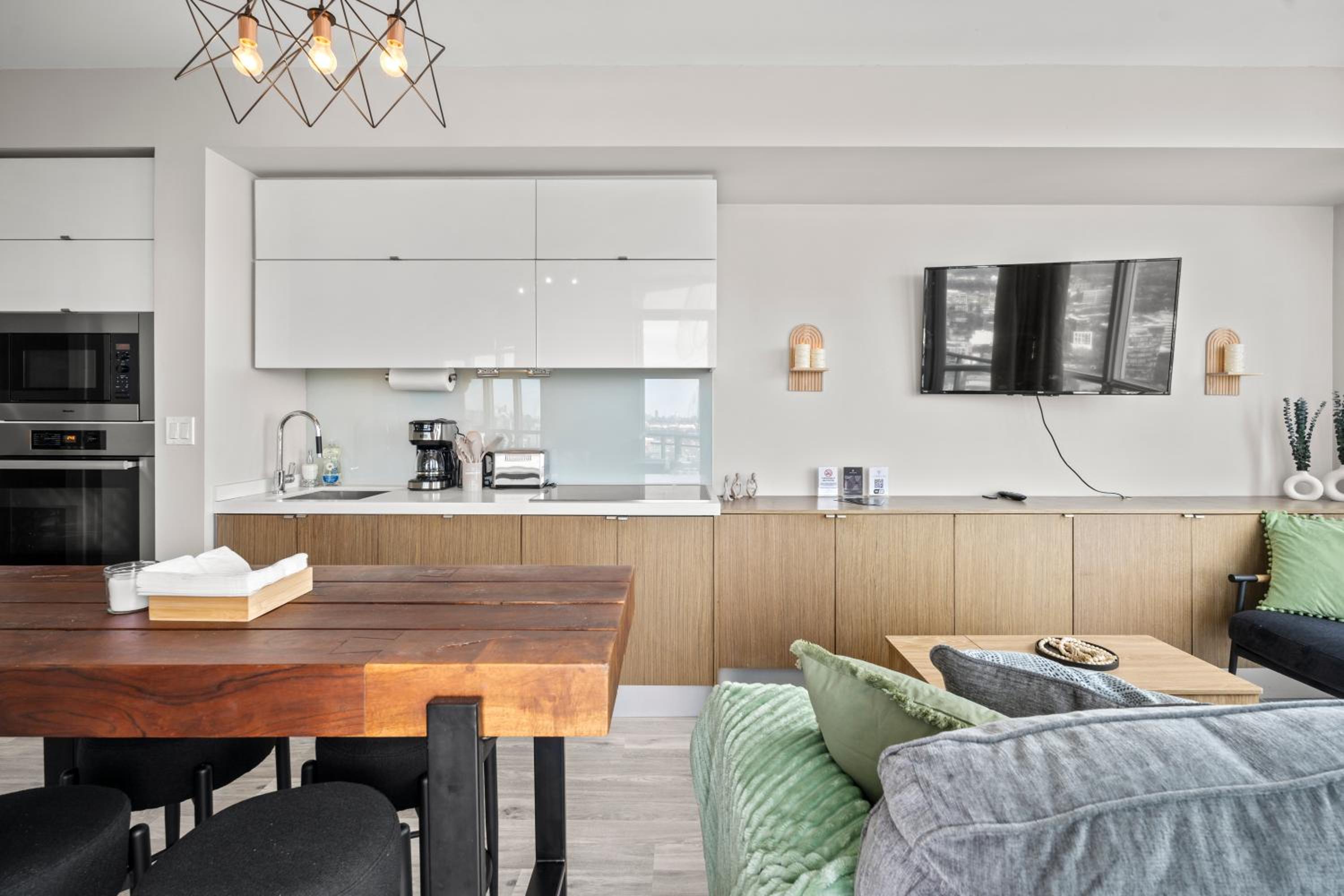 High Floor 1 Bedroom Condo Iceboat Terrace Downtown Toronto