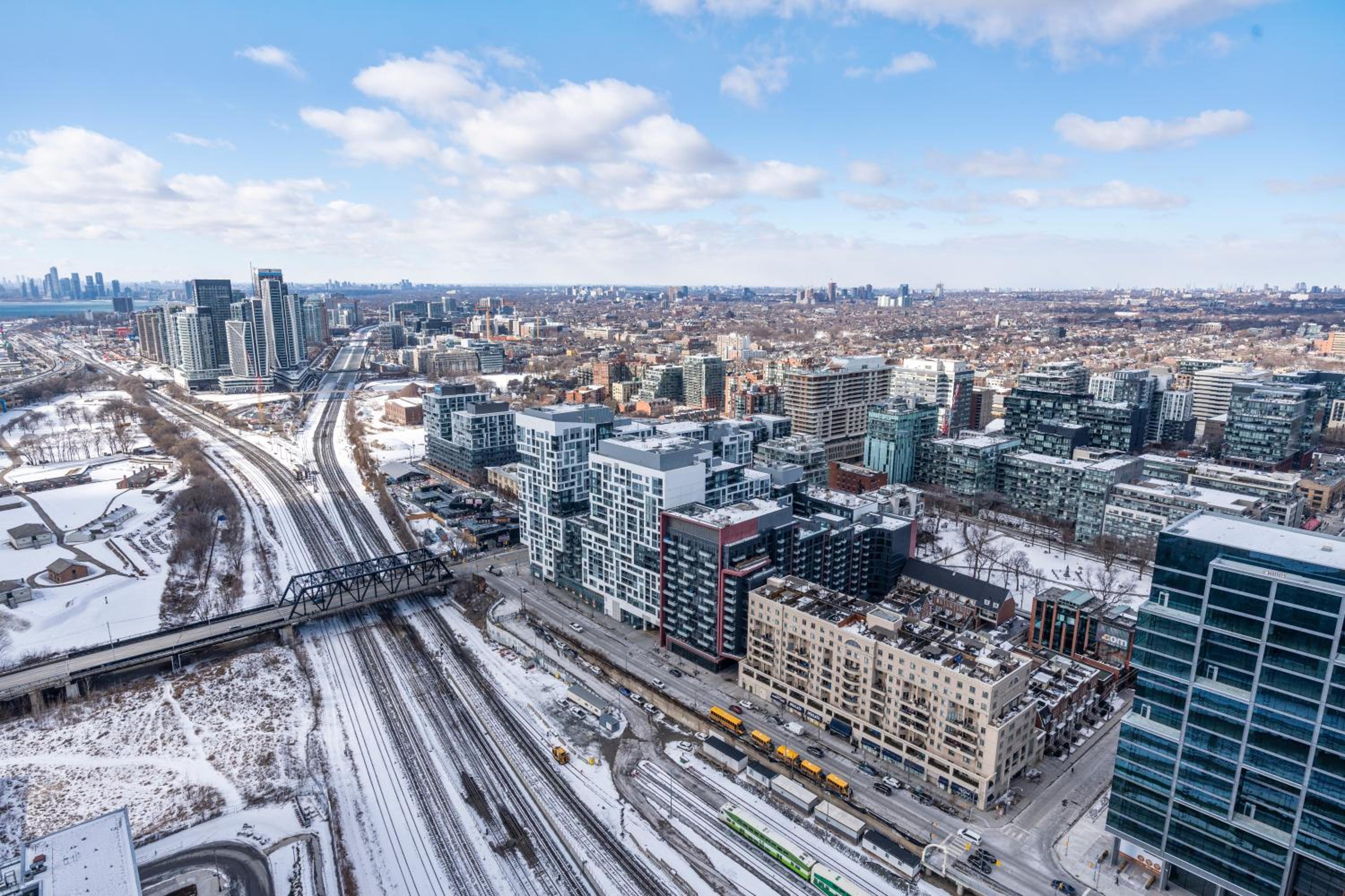 High Floor 1 Bedroom Condo Iceboat Terrace Downtown Toronto
