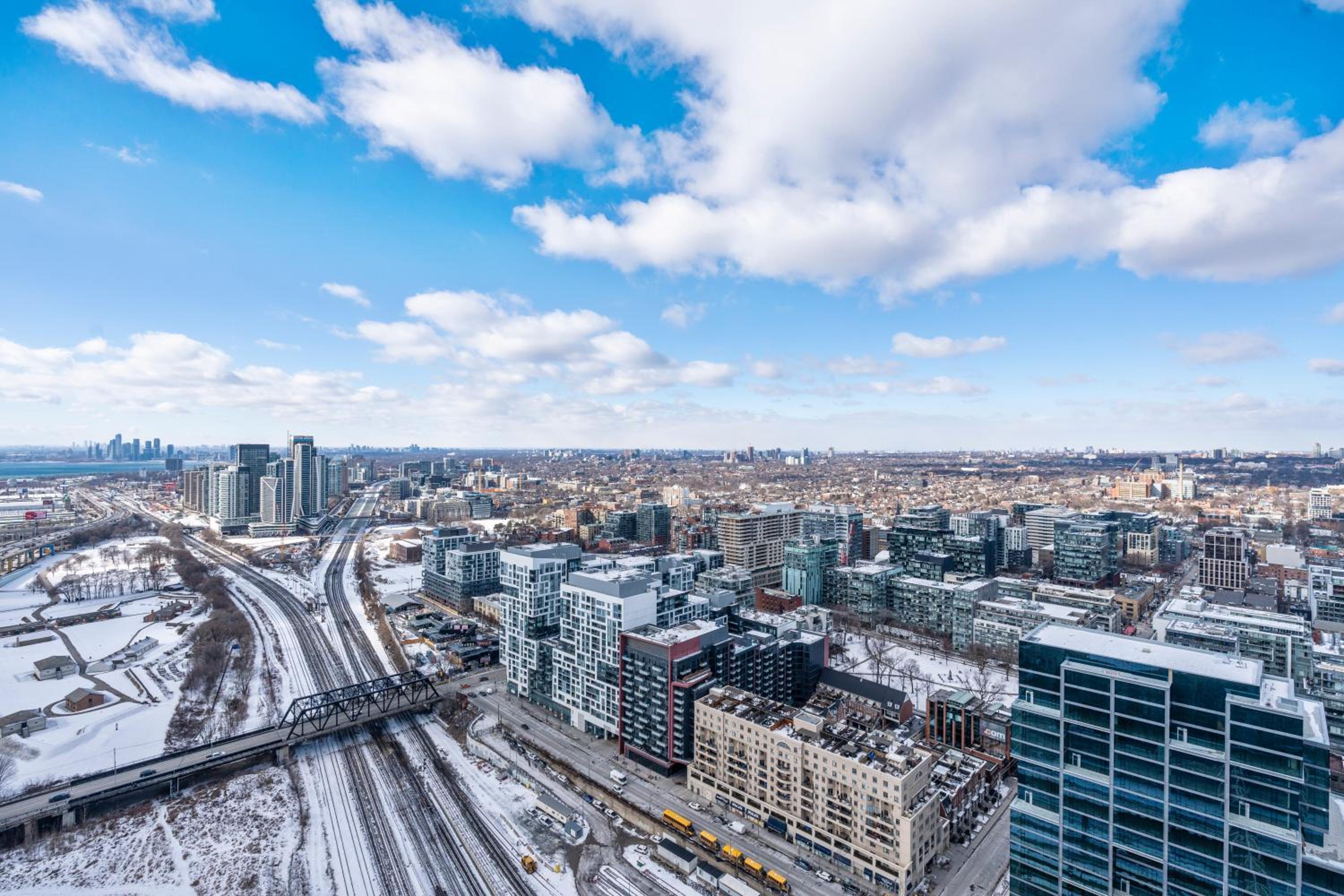 High Floor 1 Bedroom Condo Iceboat Terrace Downtown Toronto