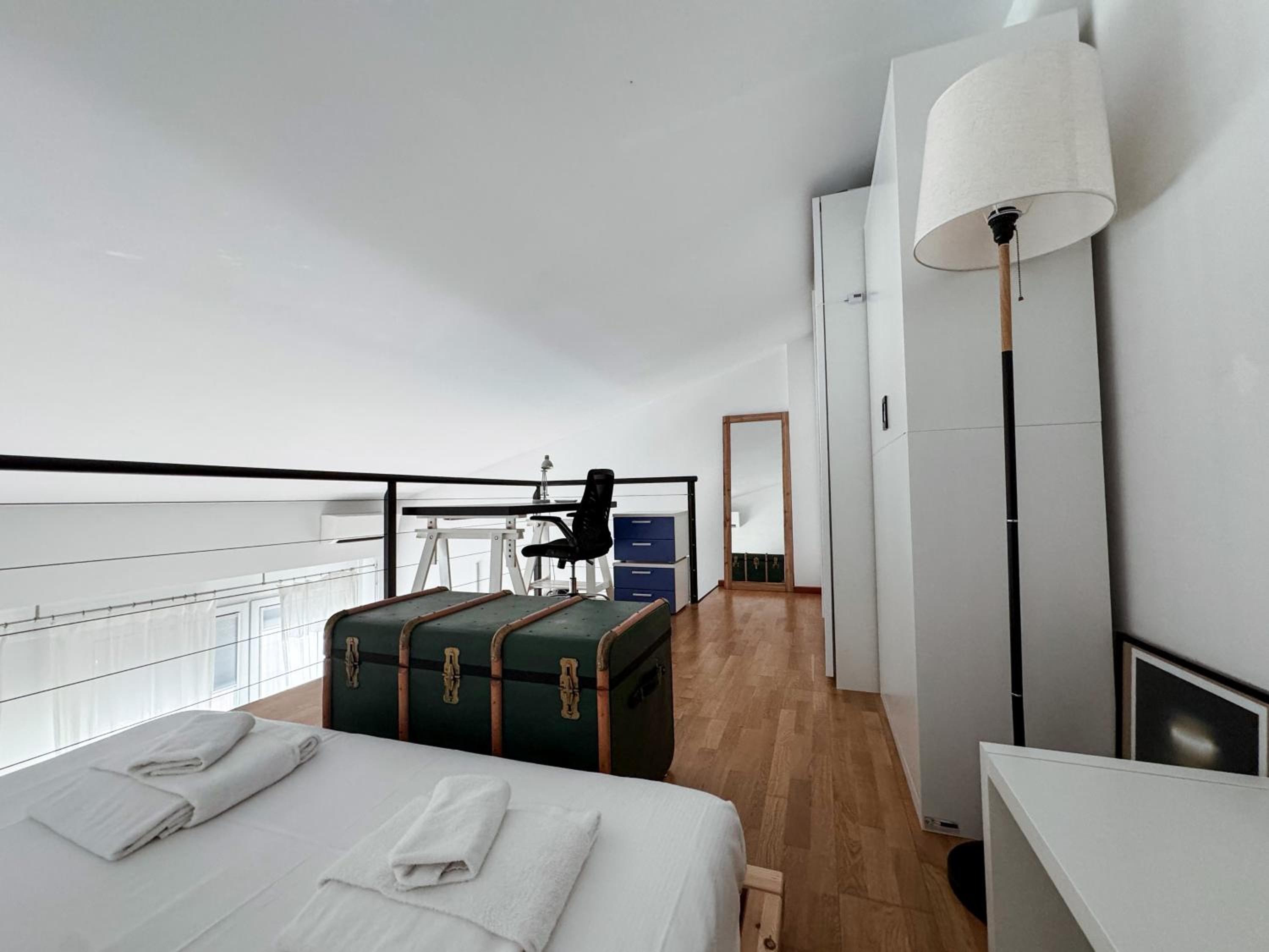 Lumière Industrial Loft, Yellow Line - Milano