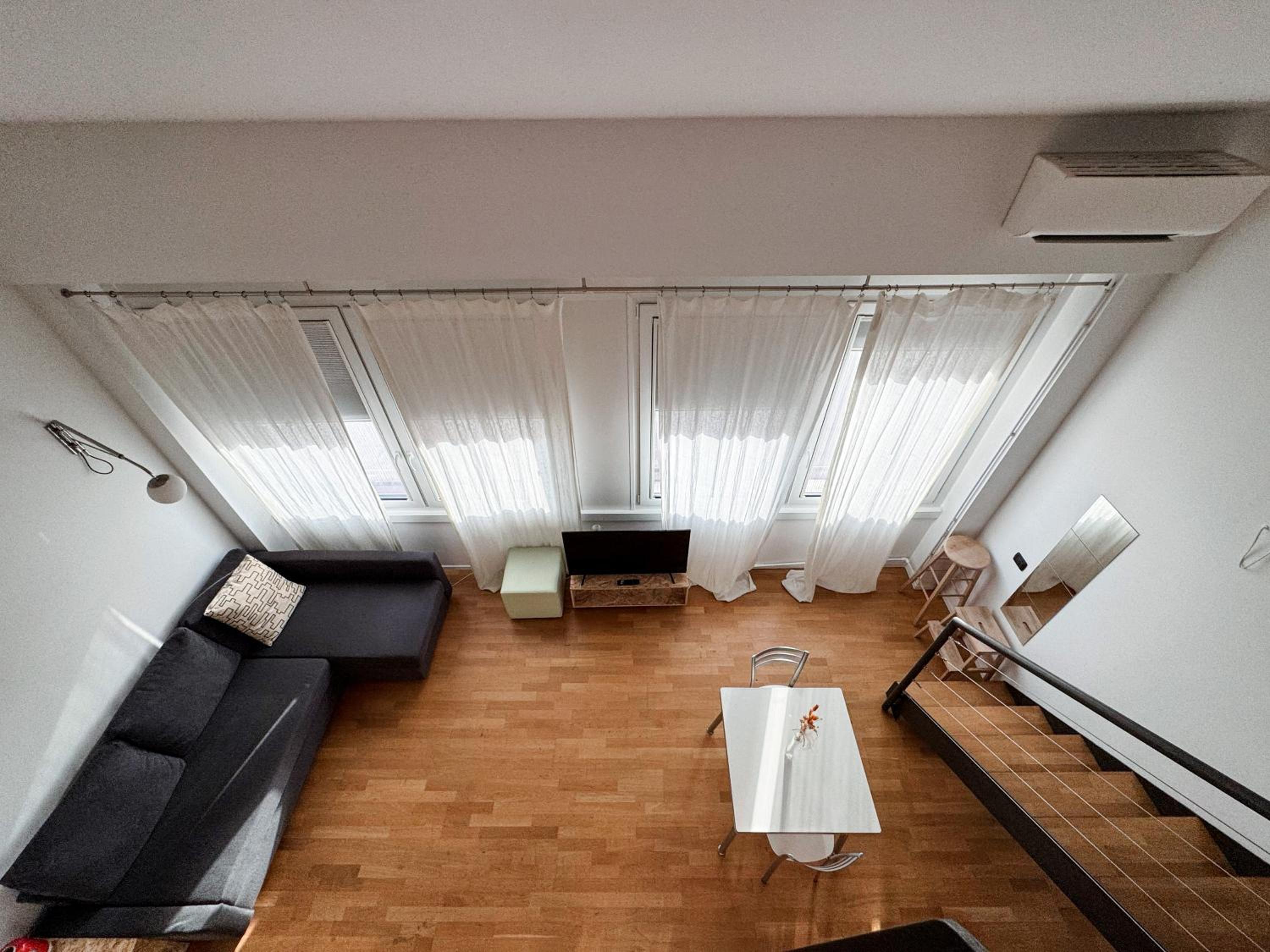 Lumière Industrial Loft, Yellow Line - Milano