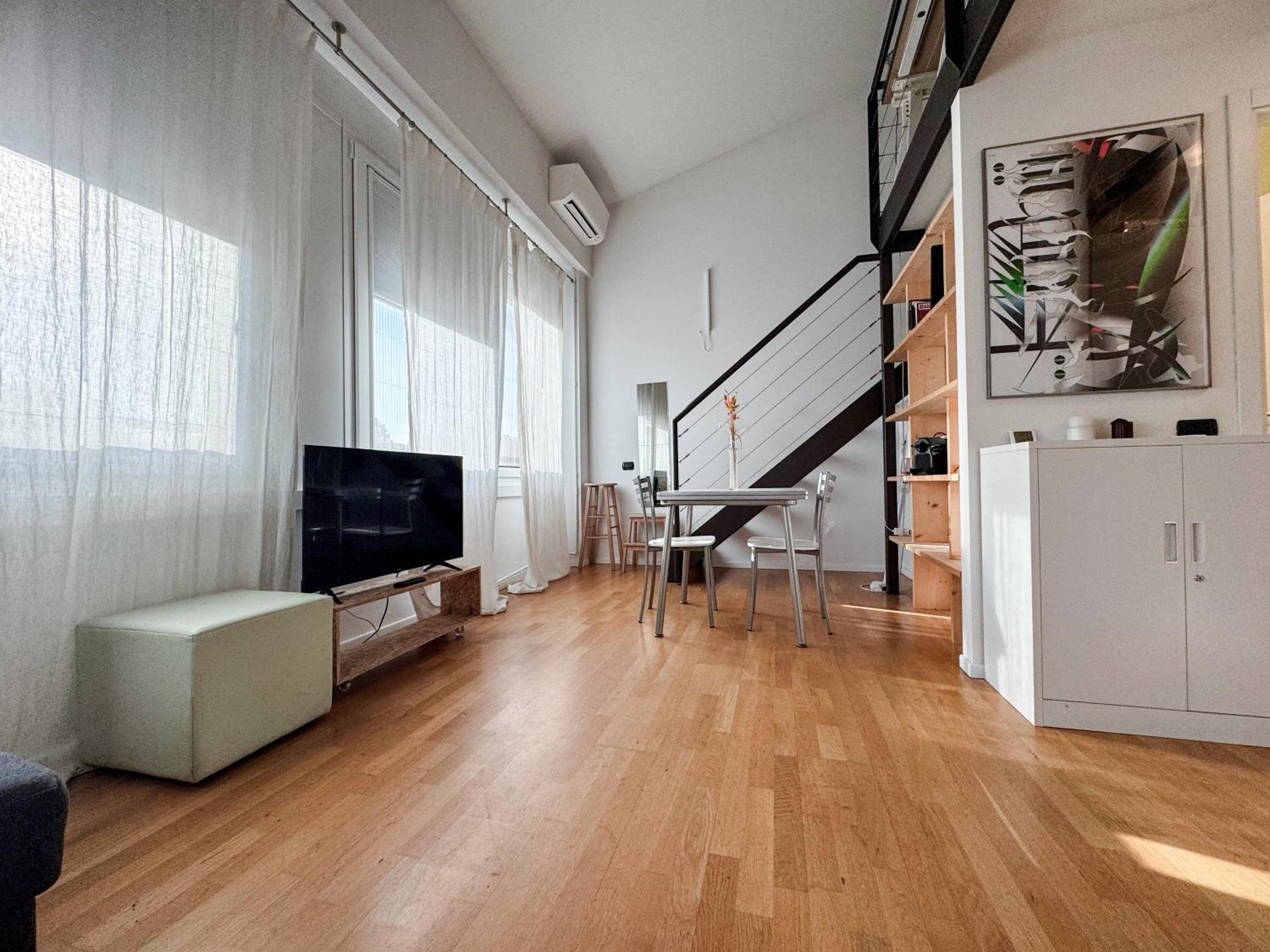 Lumière Industrial Loft, Yellow Line - Milano