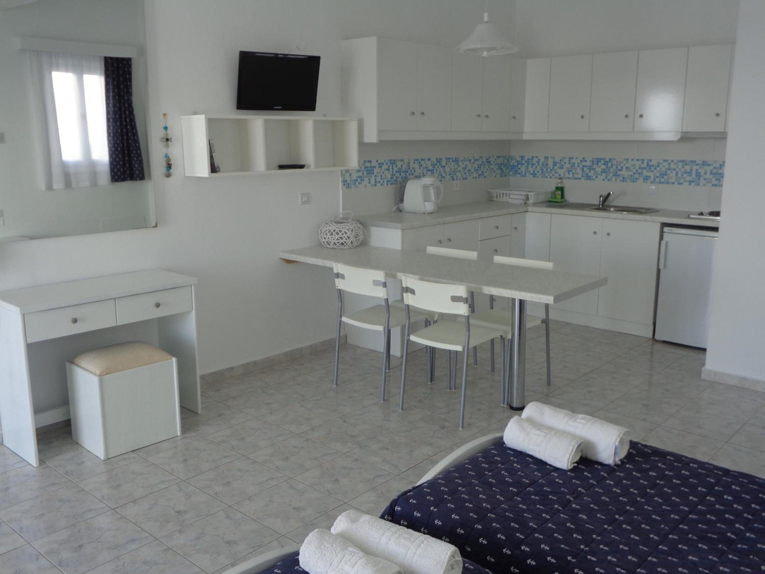 Blue and White Studios & Apartments