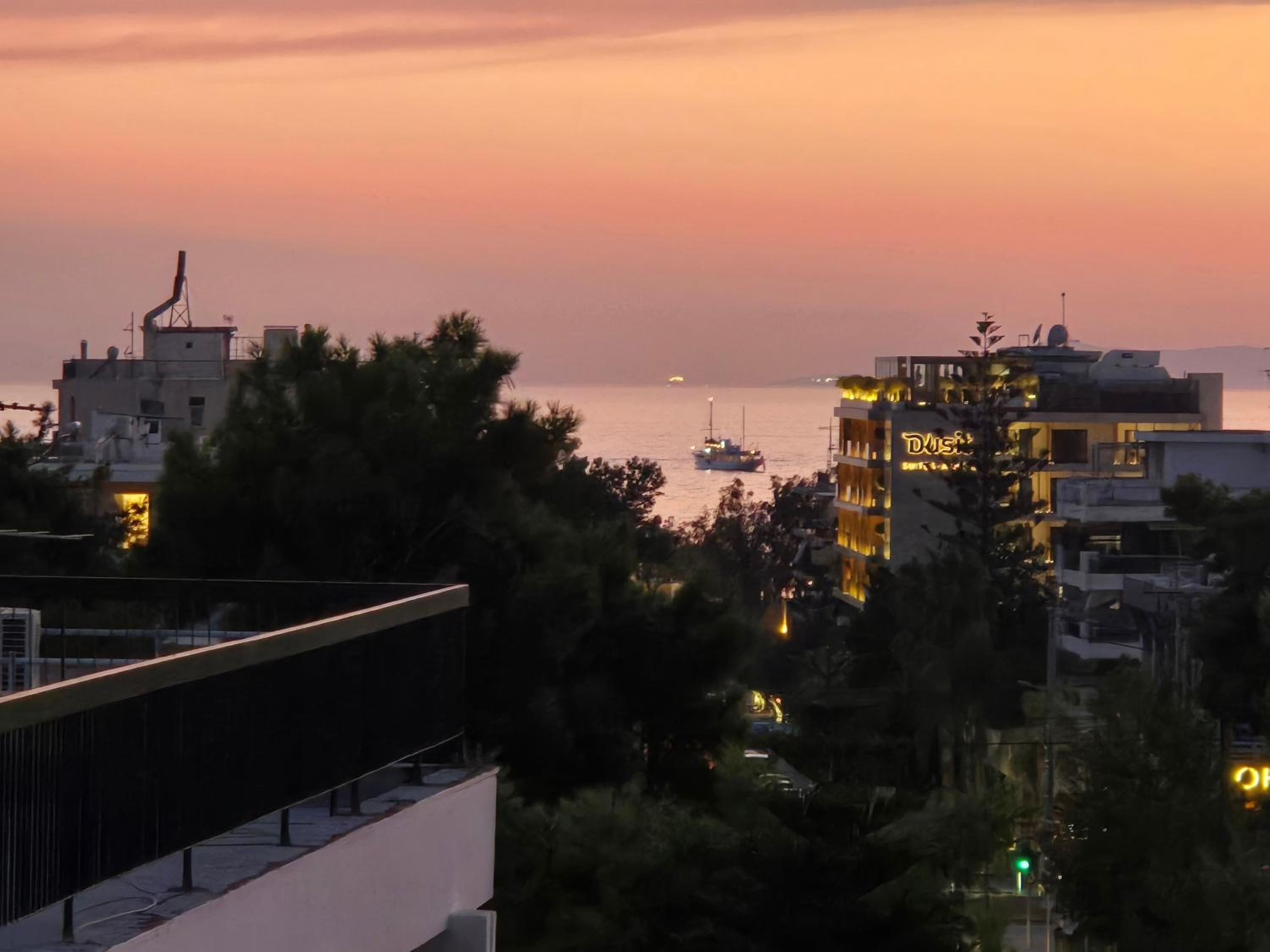The-terrace-of-glyfada