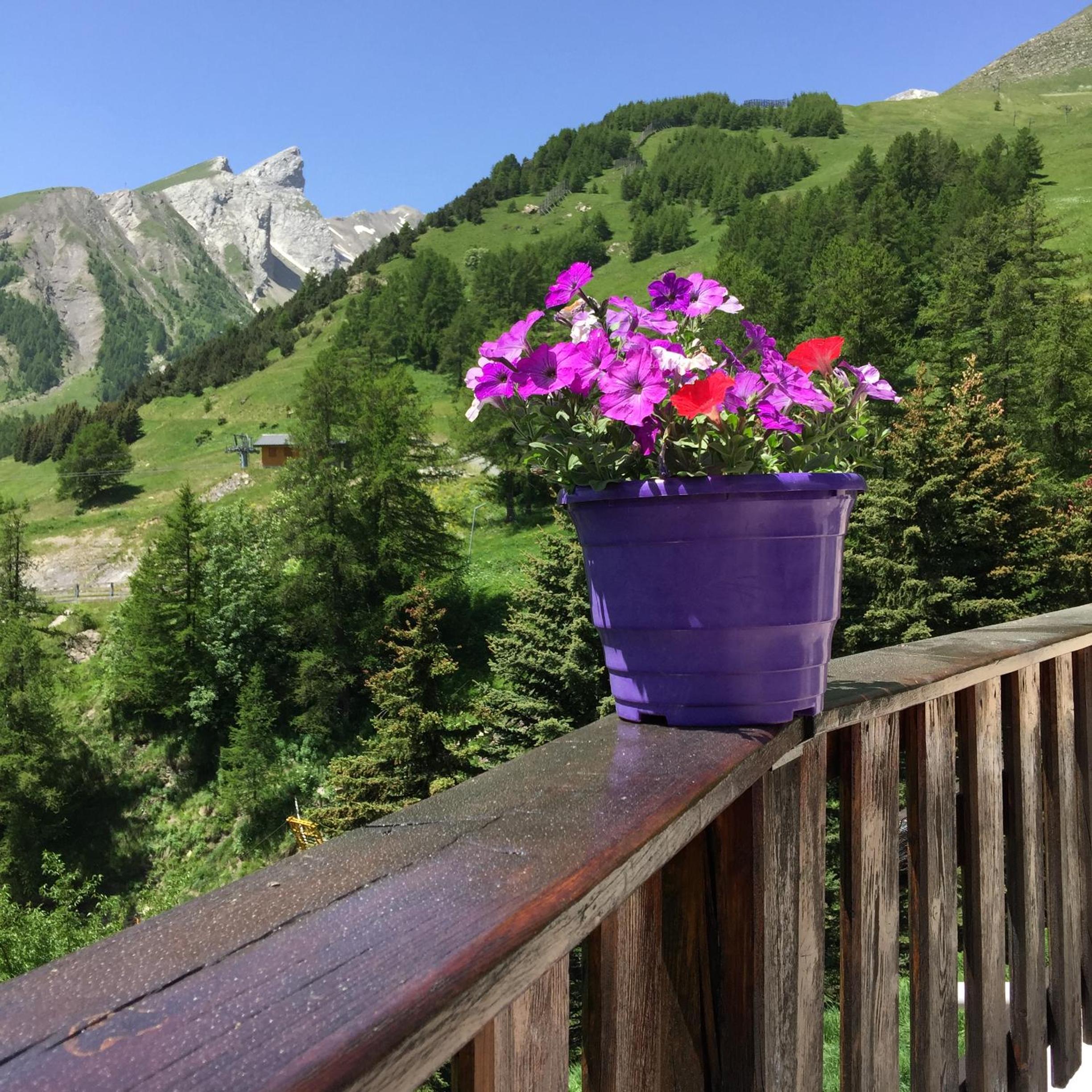 balcony