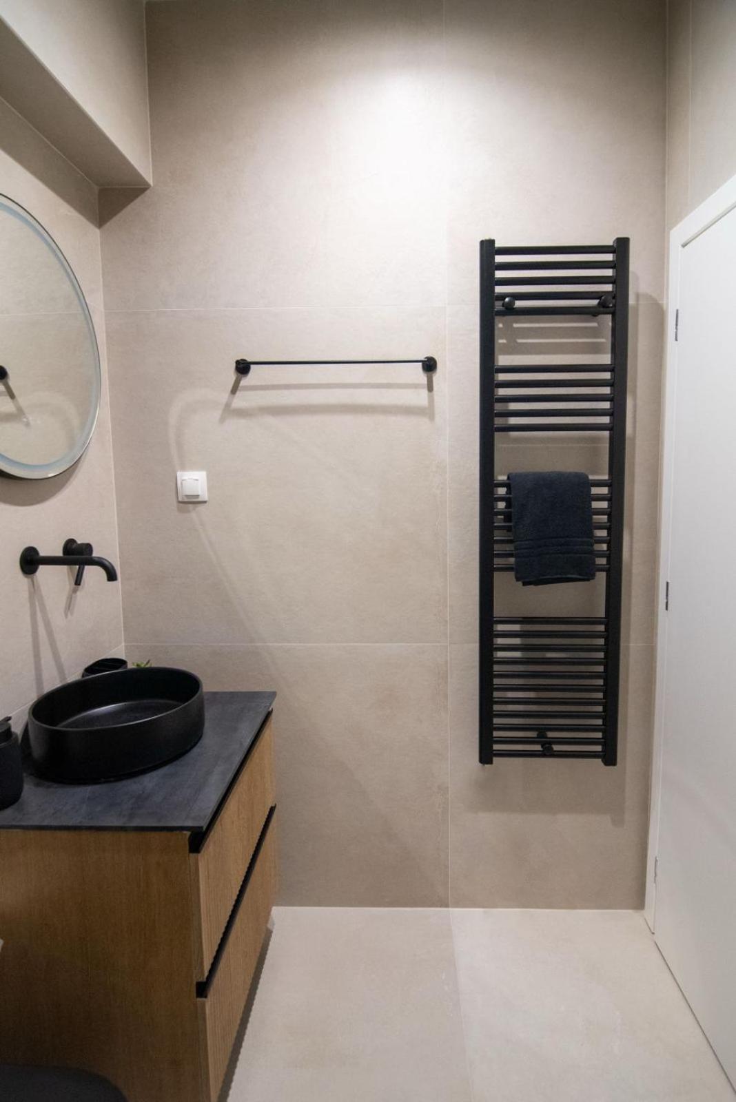 85 Urban Suites