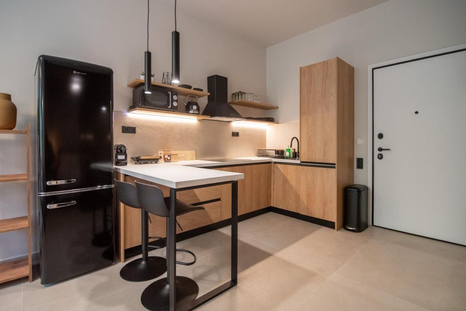 85 Urban Suites