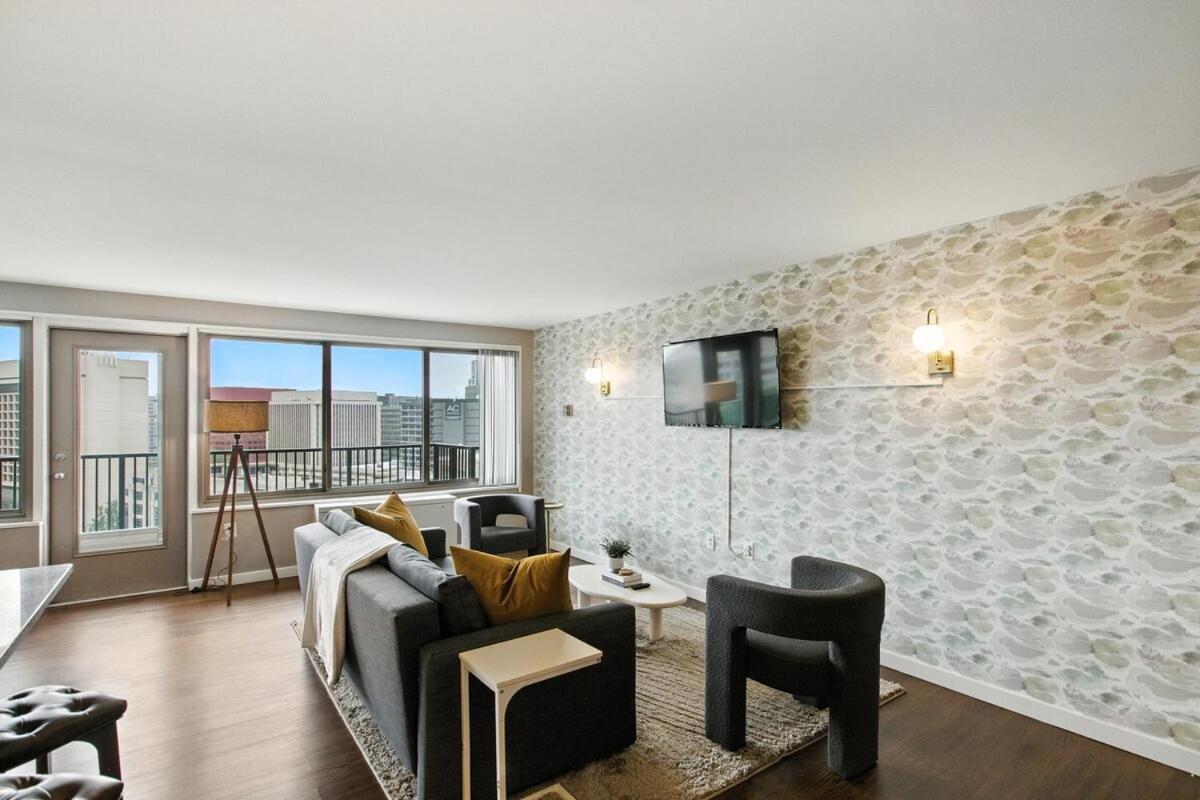 Boutique DCA Unit-Sleeps 7-Free Parking-Great Spot