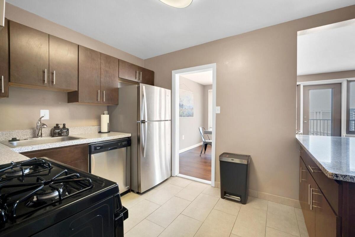 Boutique DCA Unit-Sleeps 7-Free Parking-Great Spot
