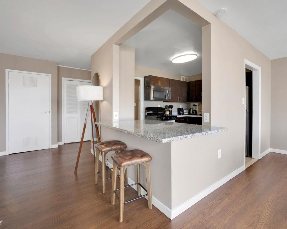 Boutique DCA Unit-Sleeps 7-Free Parking-Great Spot