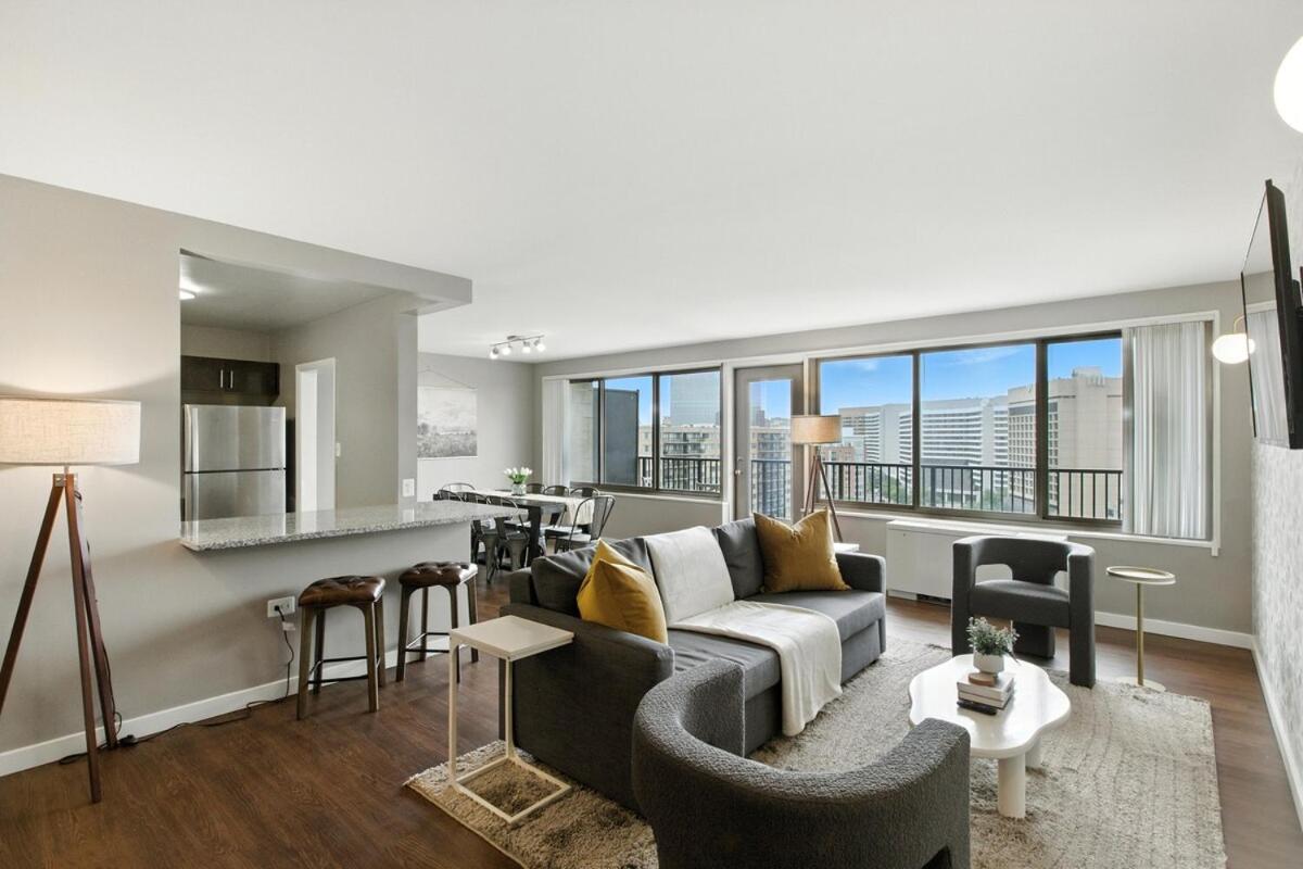 Boutique DCA Unit-Sleeps 7-Free Parking-Great Spot