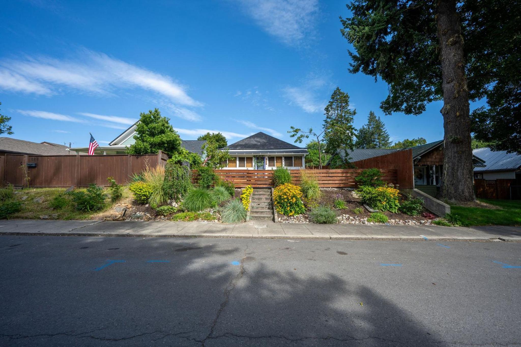 Pengs Place, photo 13
