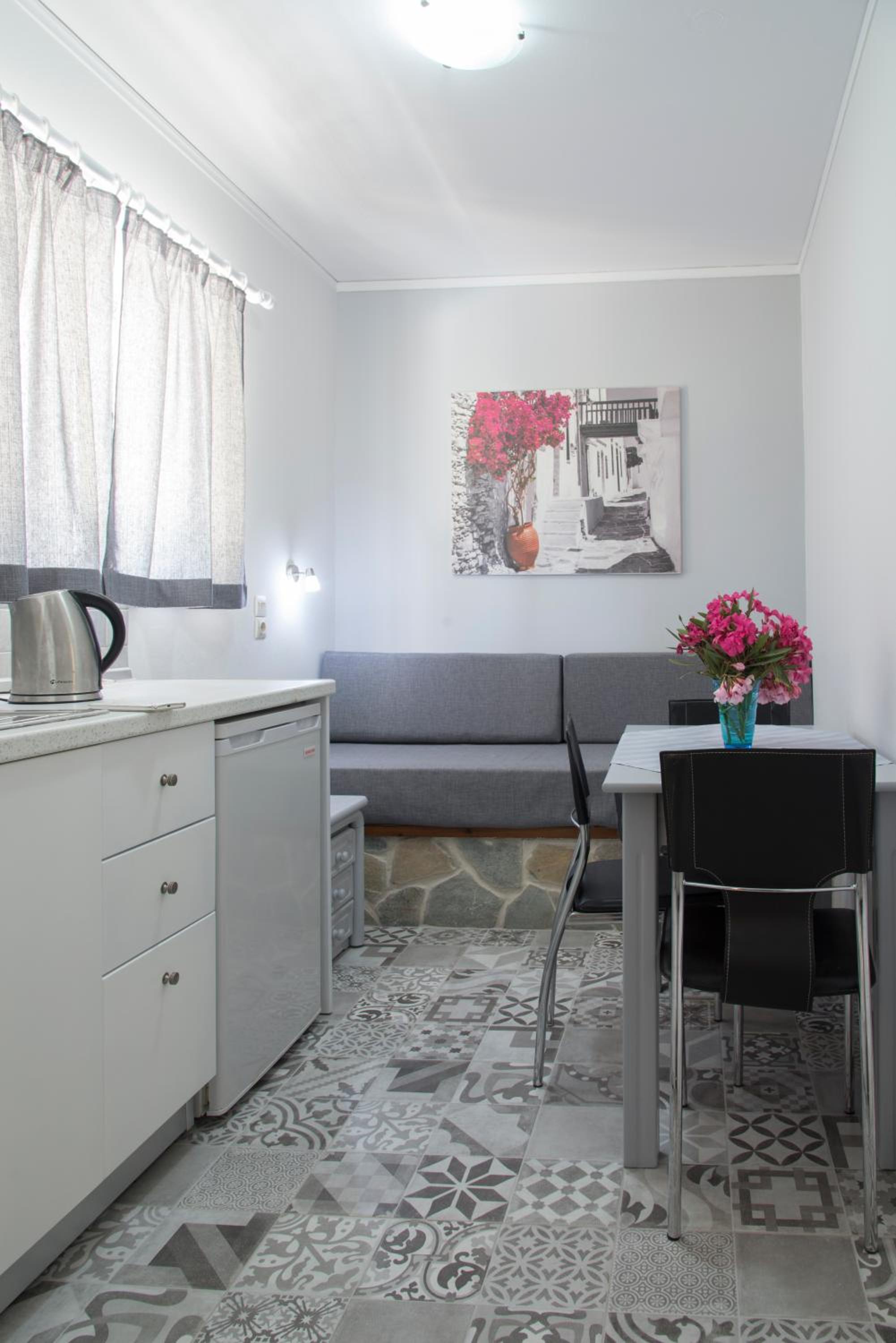 Byron Apartments