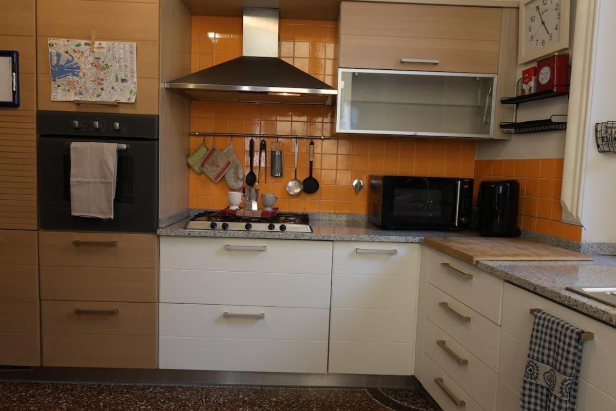 Maison XXV Aprile by M3trocubo
