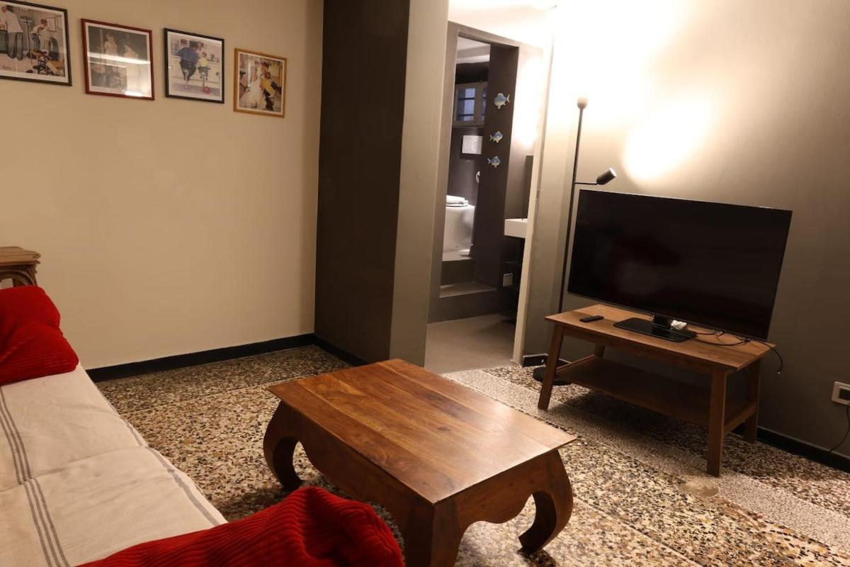 Maison XXV Aprile by M3trocubo