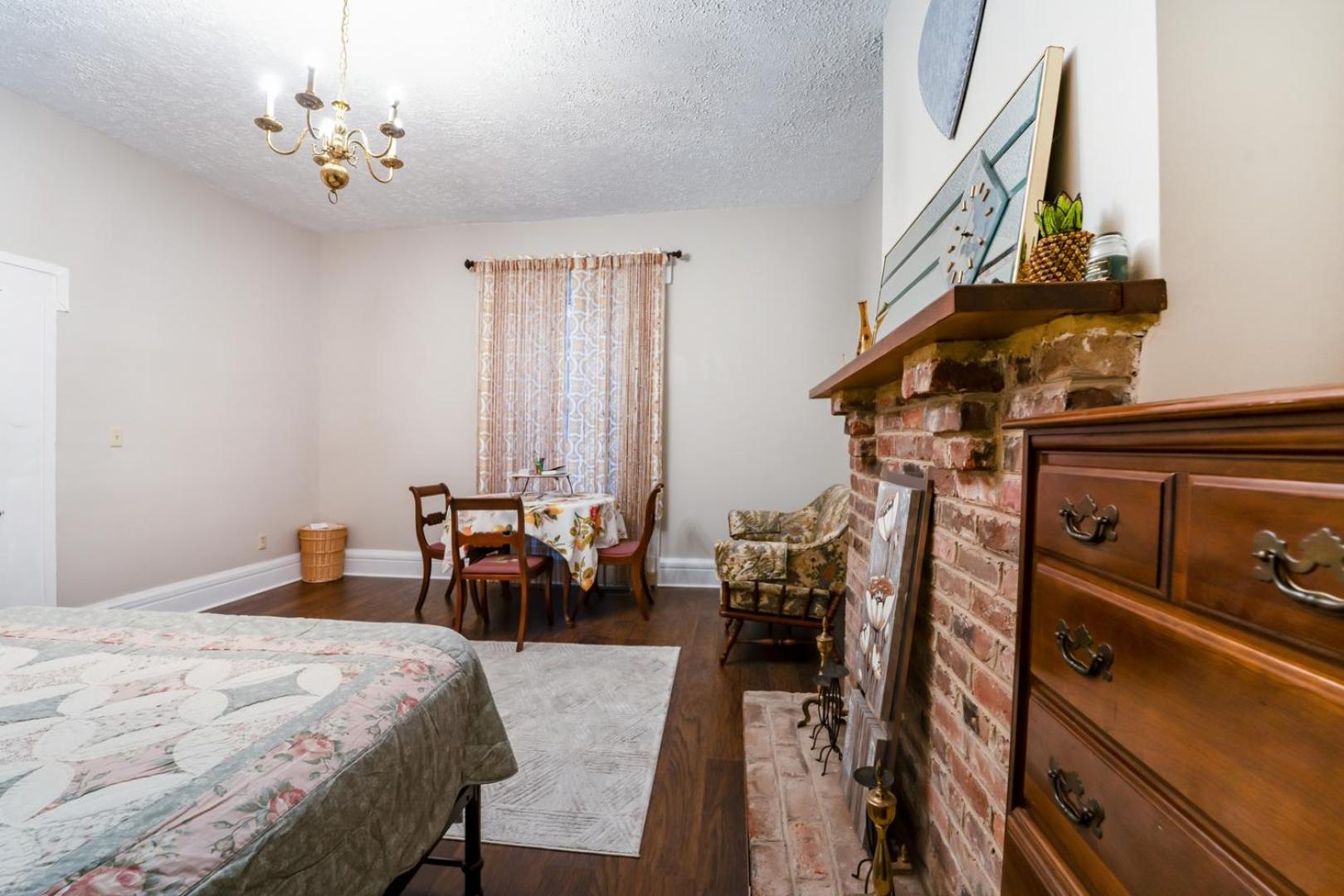 Renovated 4BR | 10 Min to Liberty University