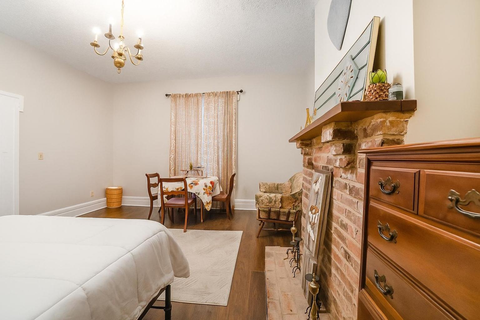Renovated 4BR | 10 Min to Liberty University