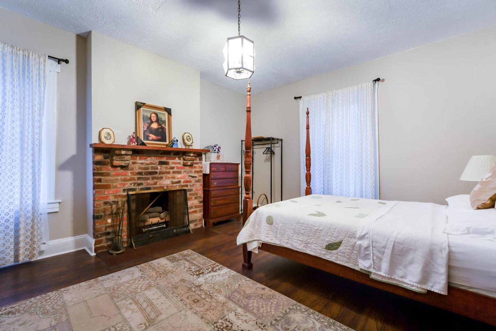 Renovated 4BR | 10 Min to Liberty University