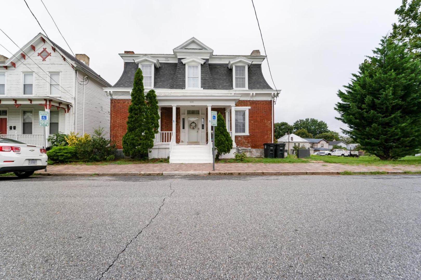 Renovated 4BR | 10 Min to Liberty University