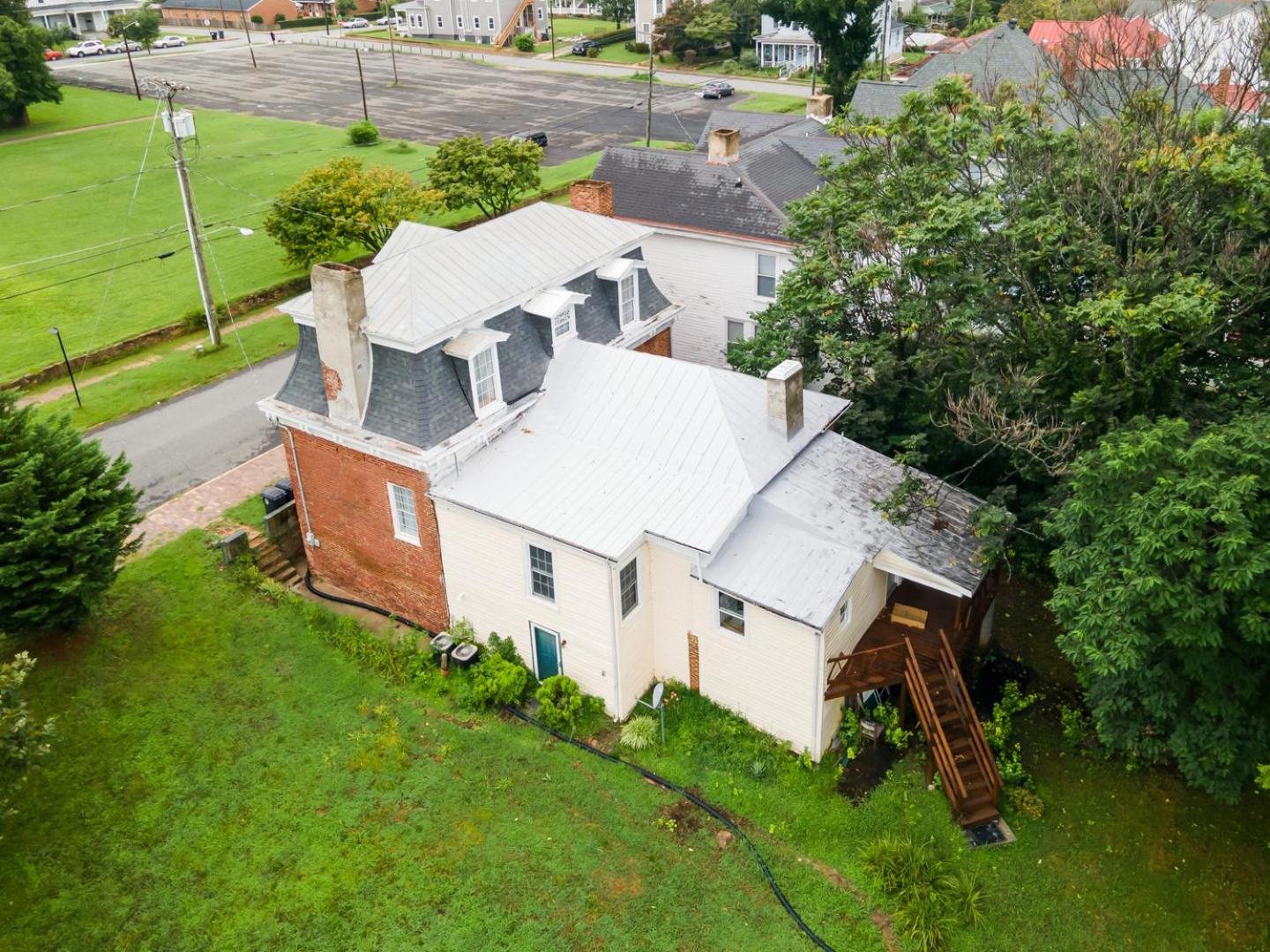 Renovated 4BR | 10 Min to Liberty University