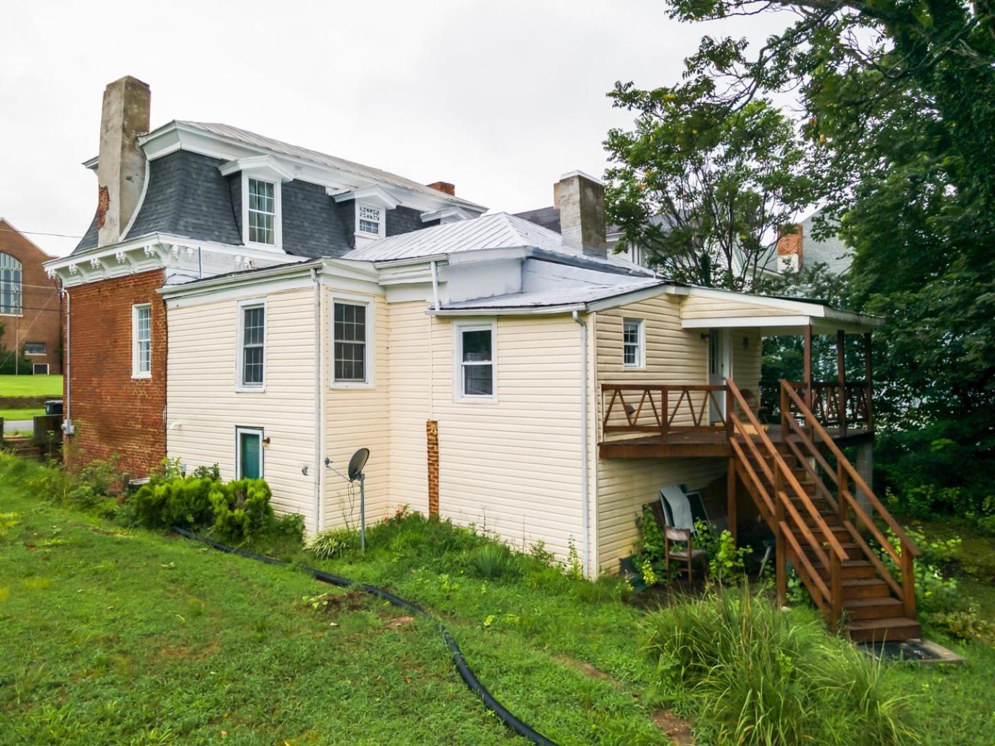 Renovated 4BR | 10 Min to Liberty University